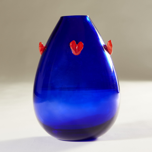 Blue Heart Vase 0129 V1