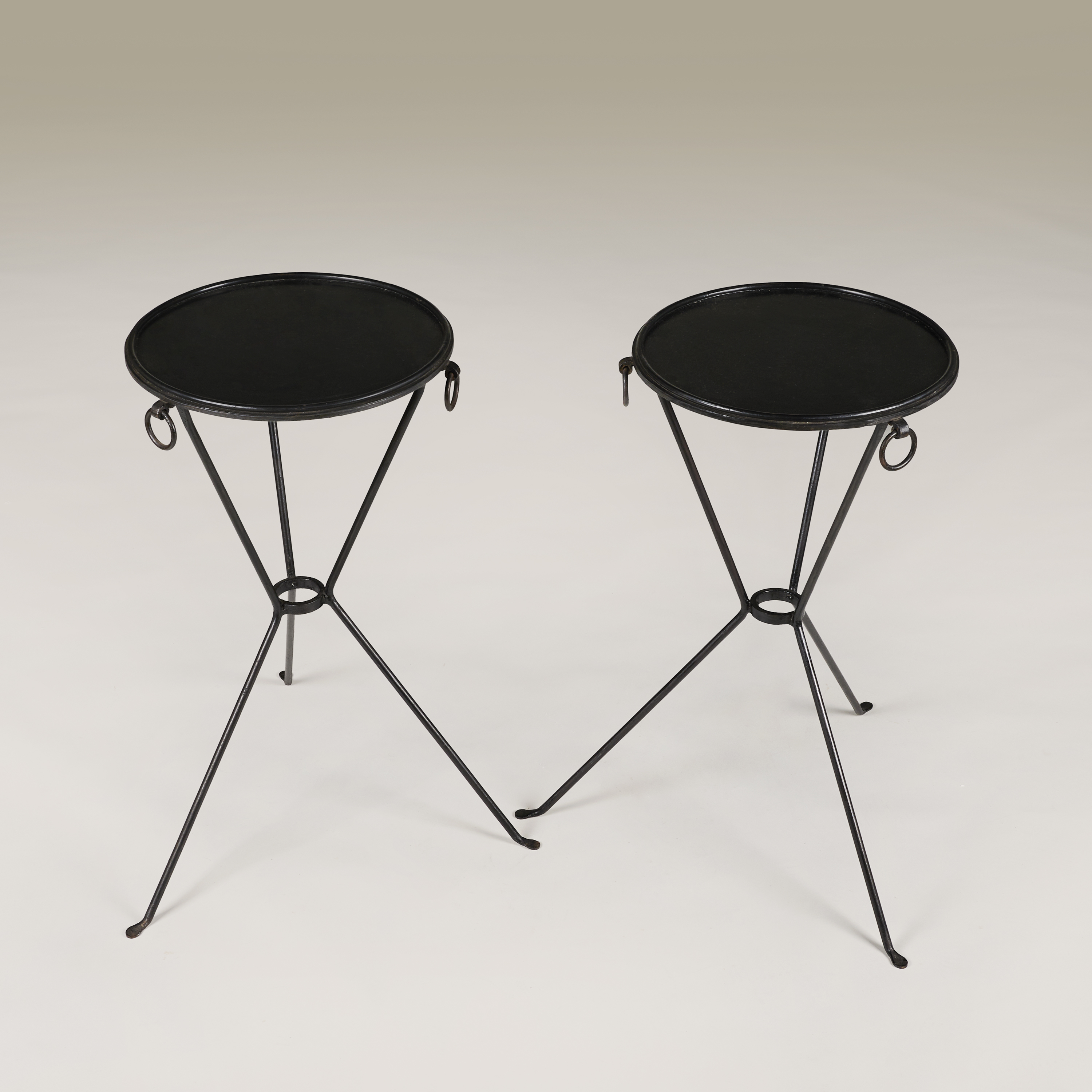 Comtejmf Tables Valerie Wade 24 144 V1