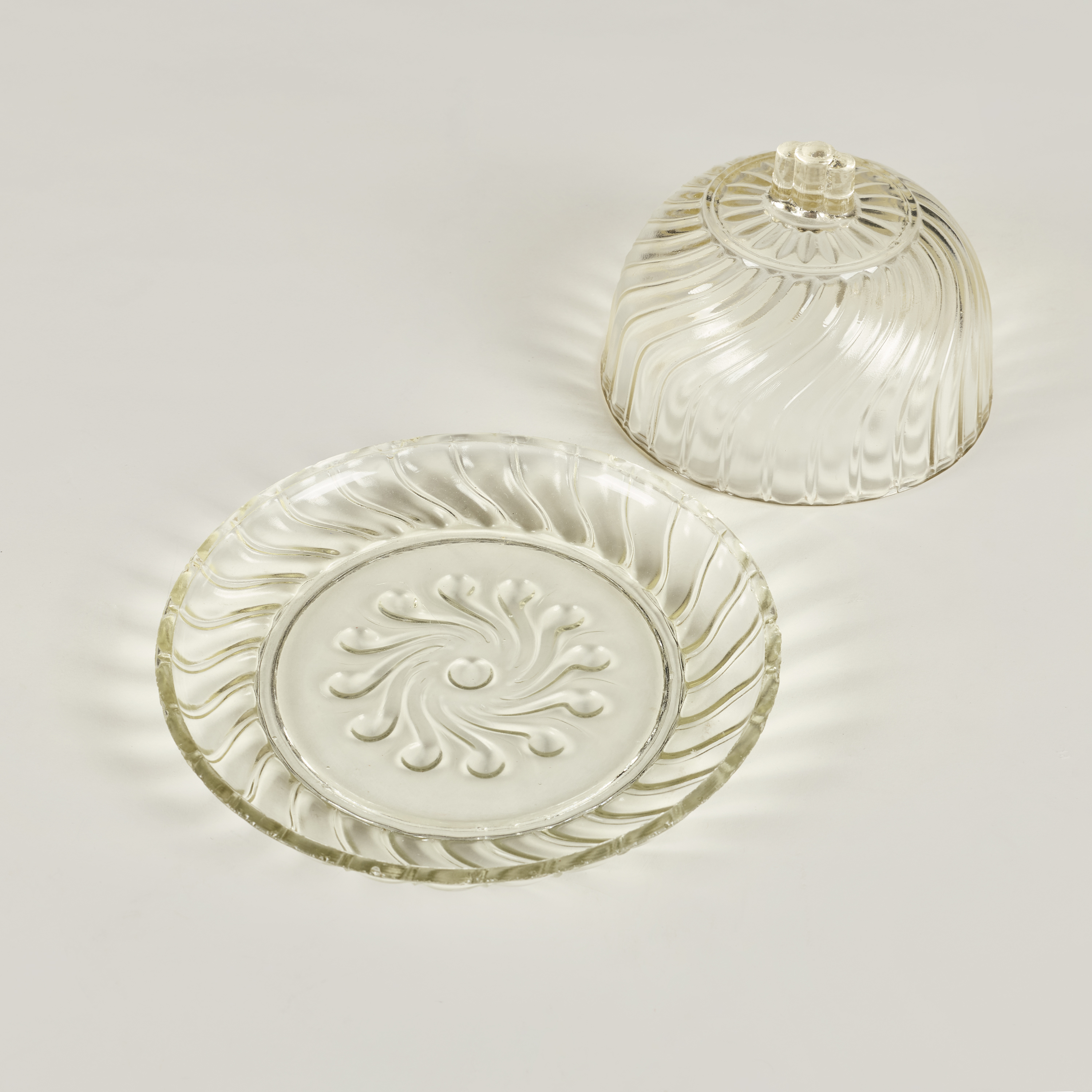 Vintage Glass Cheese Dish Valerie Wade 23 238 V1