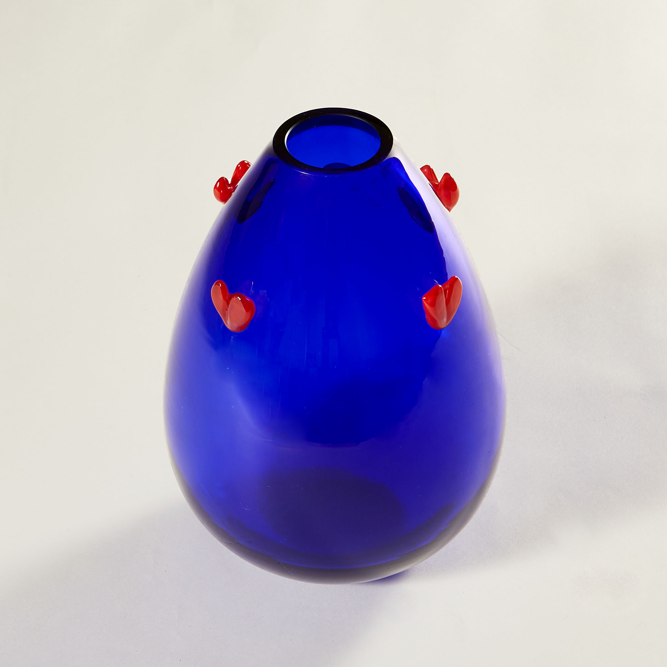 Blue Heart Vase 0132 V1