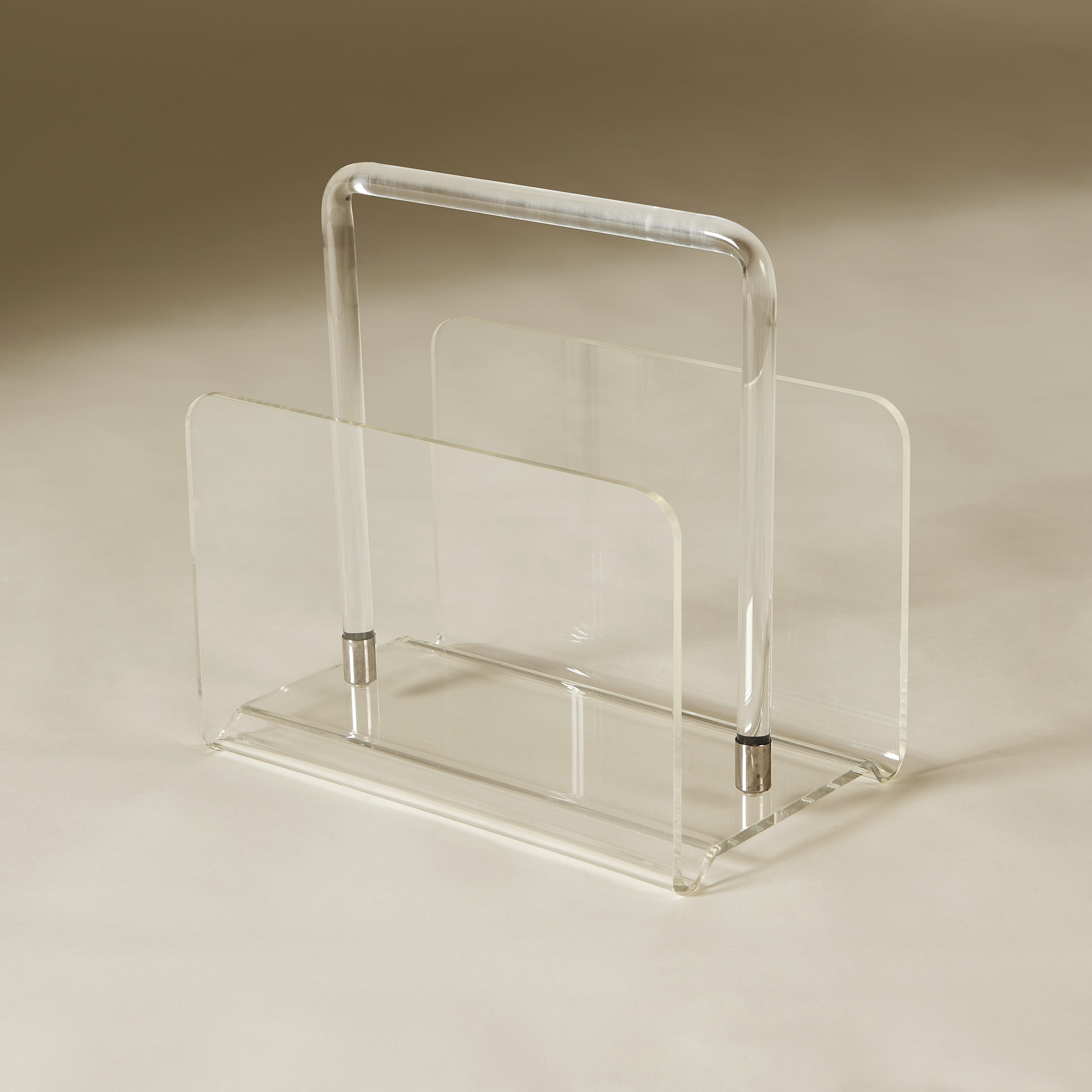 Lucite Magazine Rack 047 V1