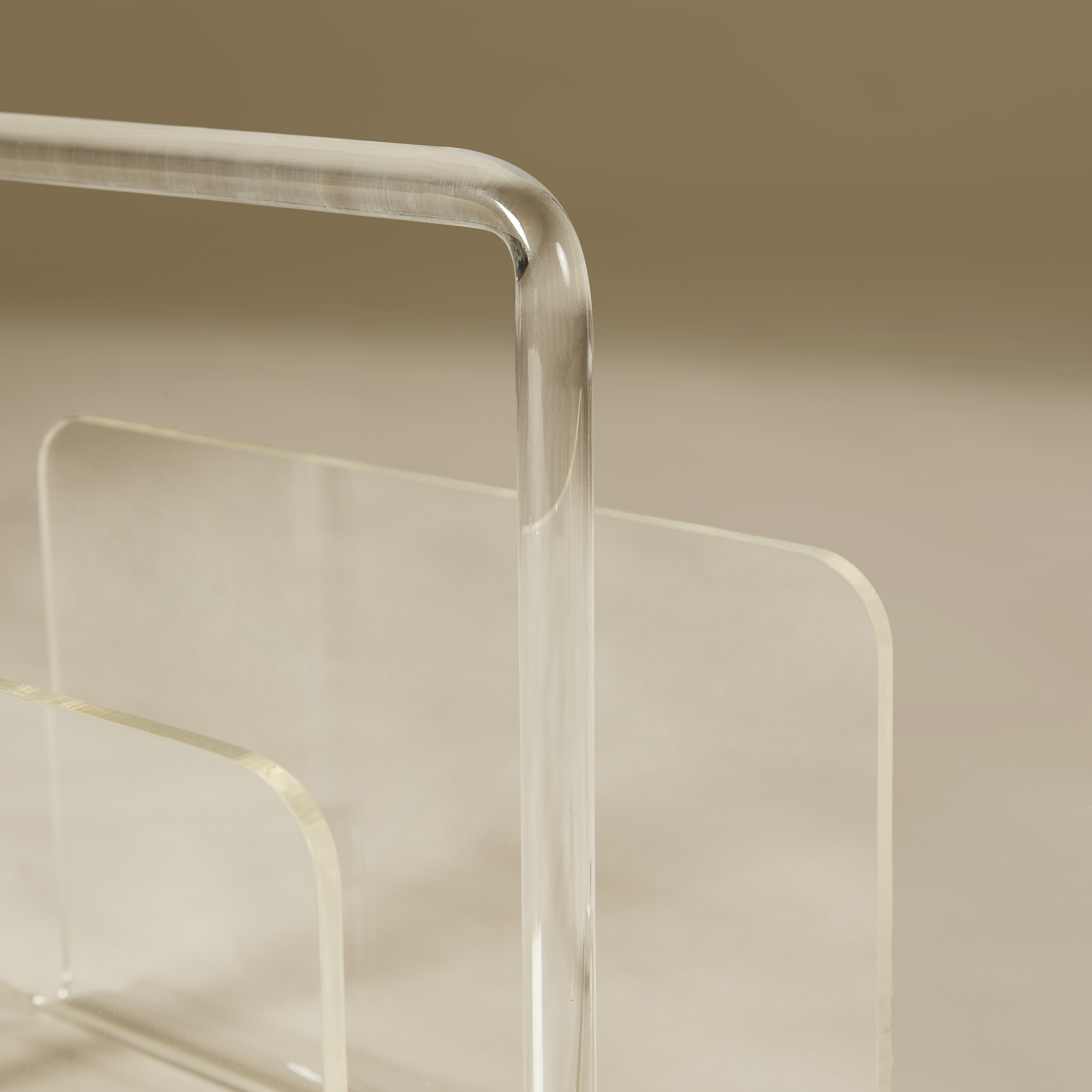 Lucite Magazine Rack 049 V1