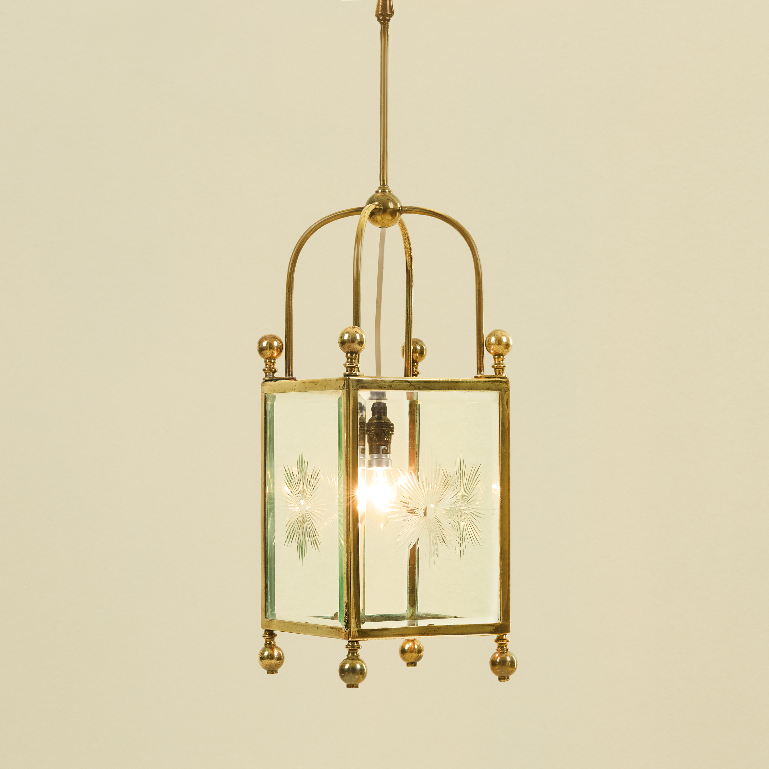 Italian Starburst Lantern Valerie Wade 27 208 V1