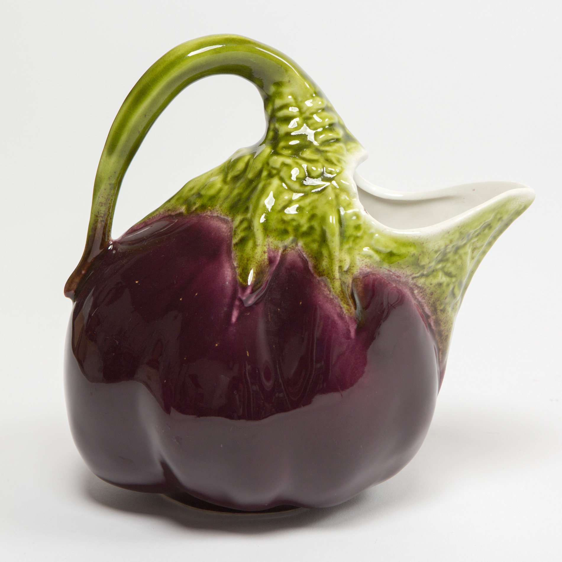 The image for Aubergine Jug00005