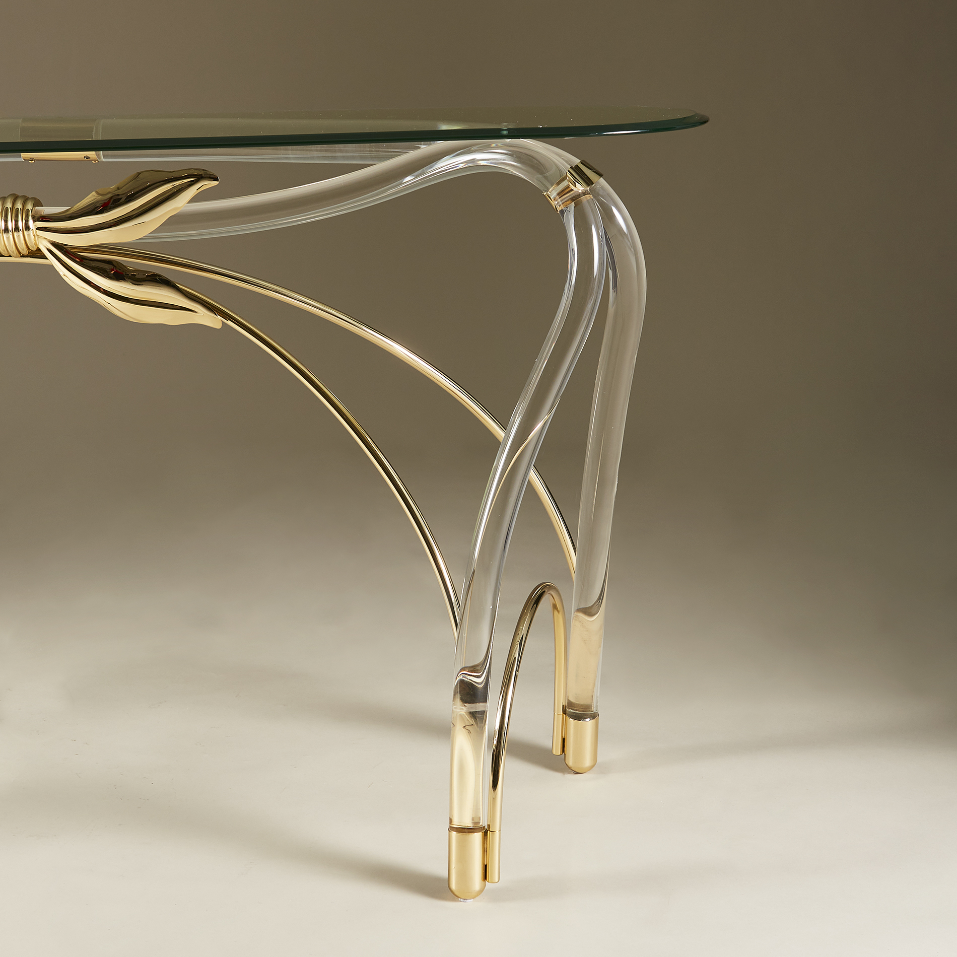 Bow Glass Console 20210126 Valerie Wade 0223 V1