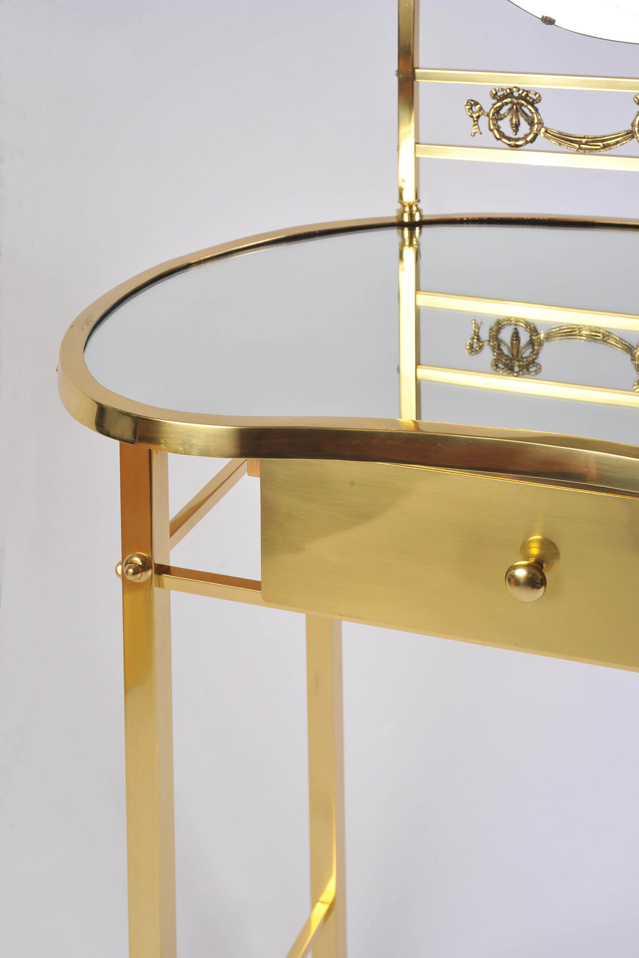 Brass shop dressing table