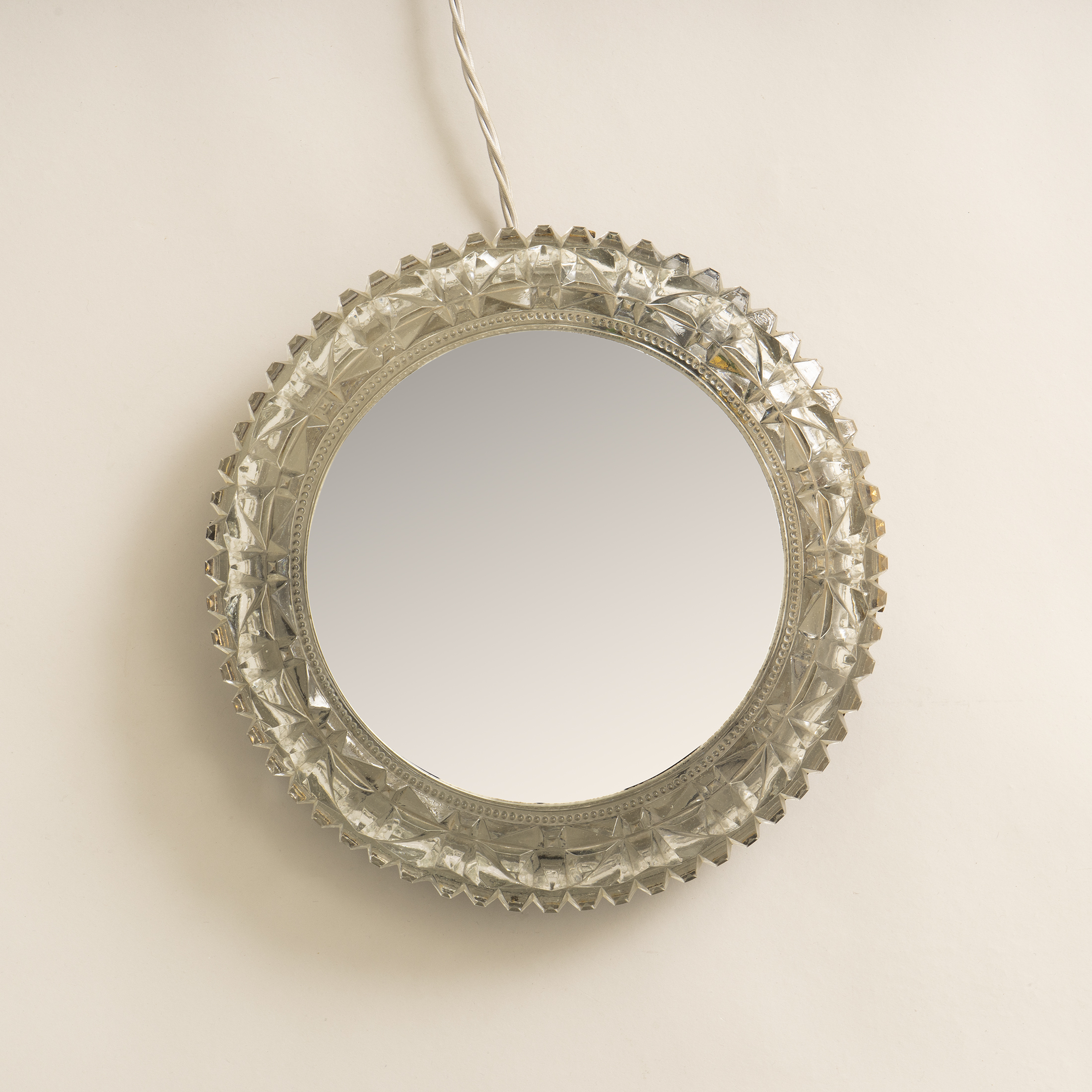 Circular Backlit Mirror 0384