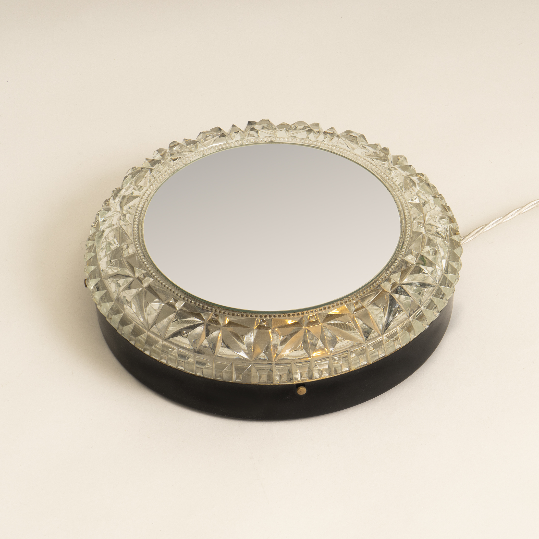 Circular Backlit Mirror 0386