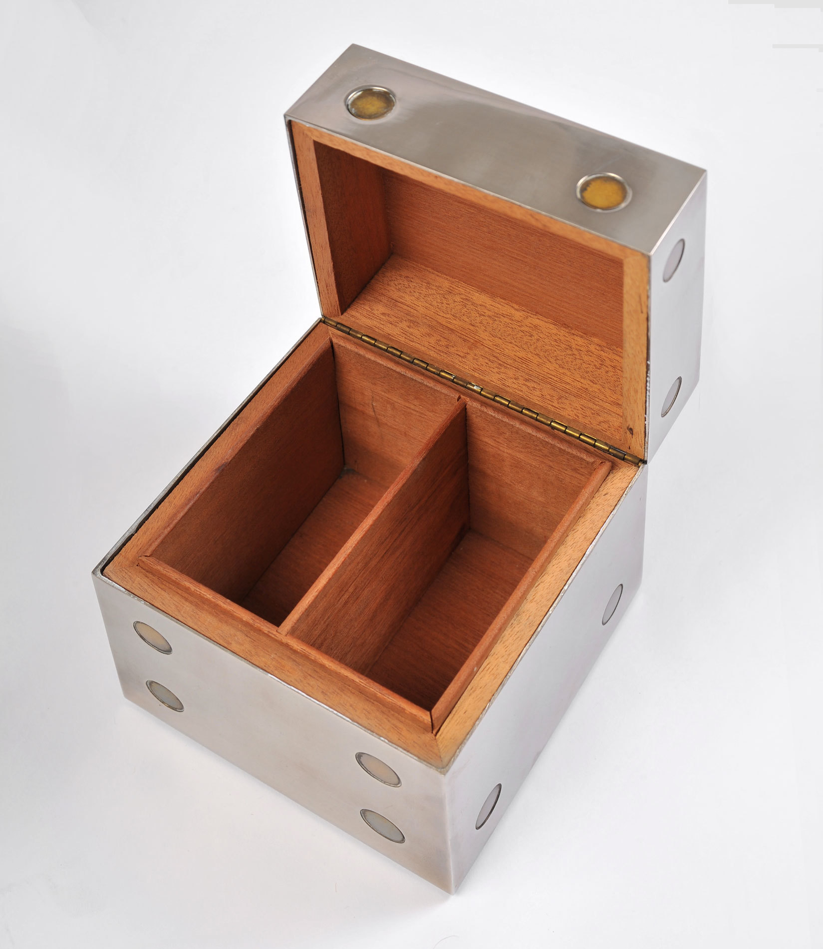 Dice Box 05