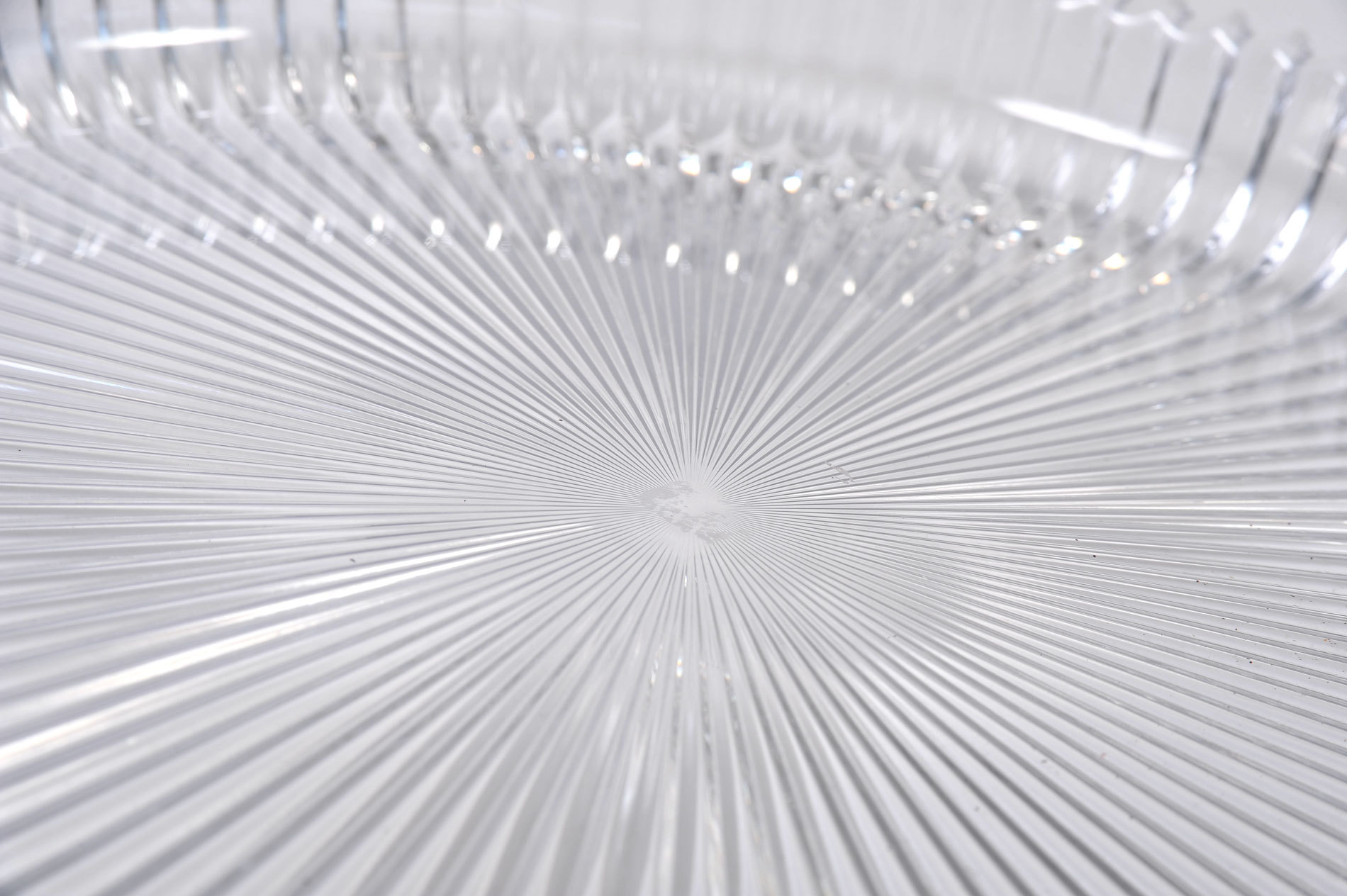 Fluted Glass Circular Tray 02