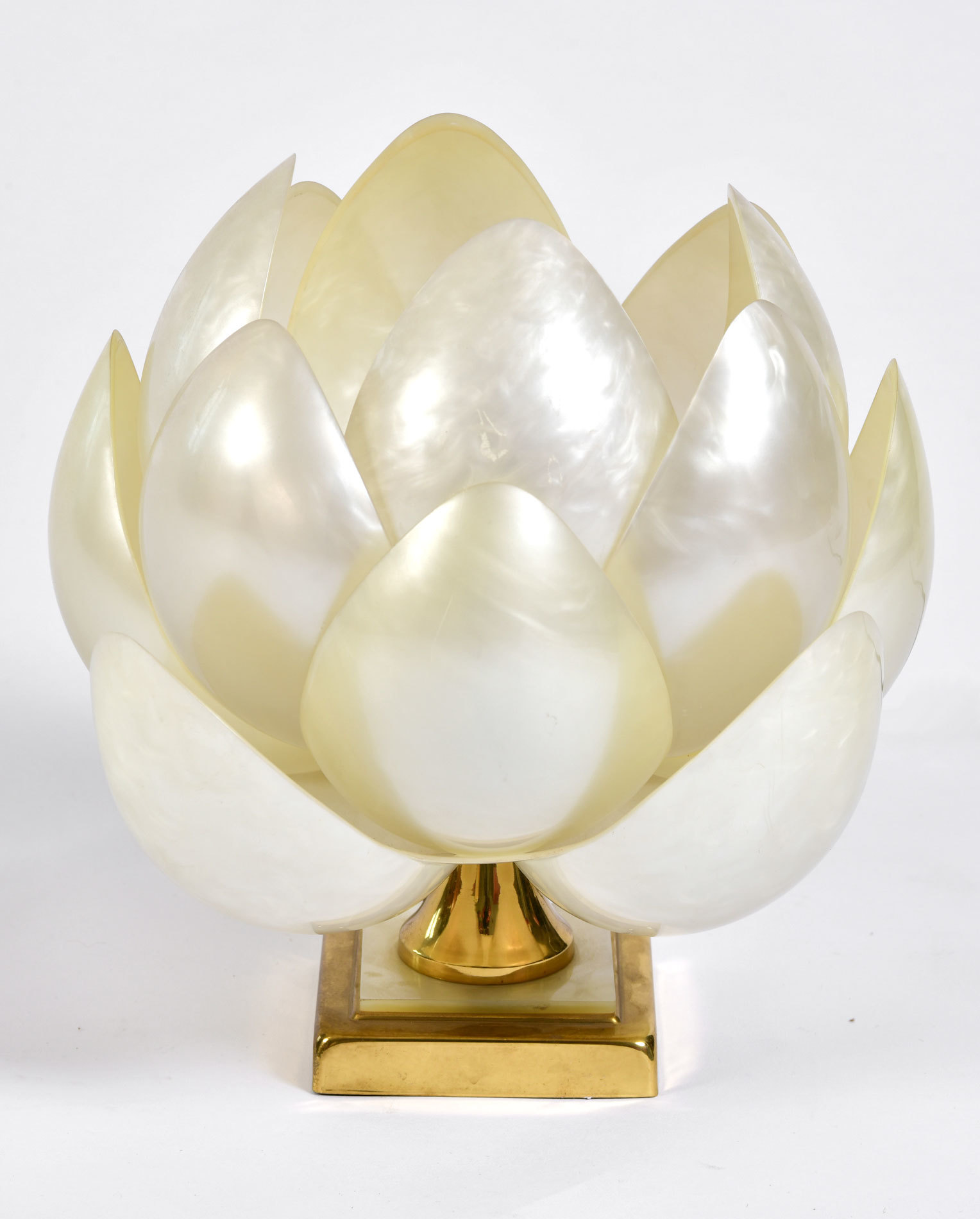 Full Bloom Lotus Lamp 02