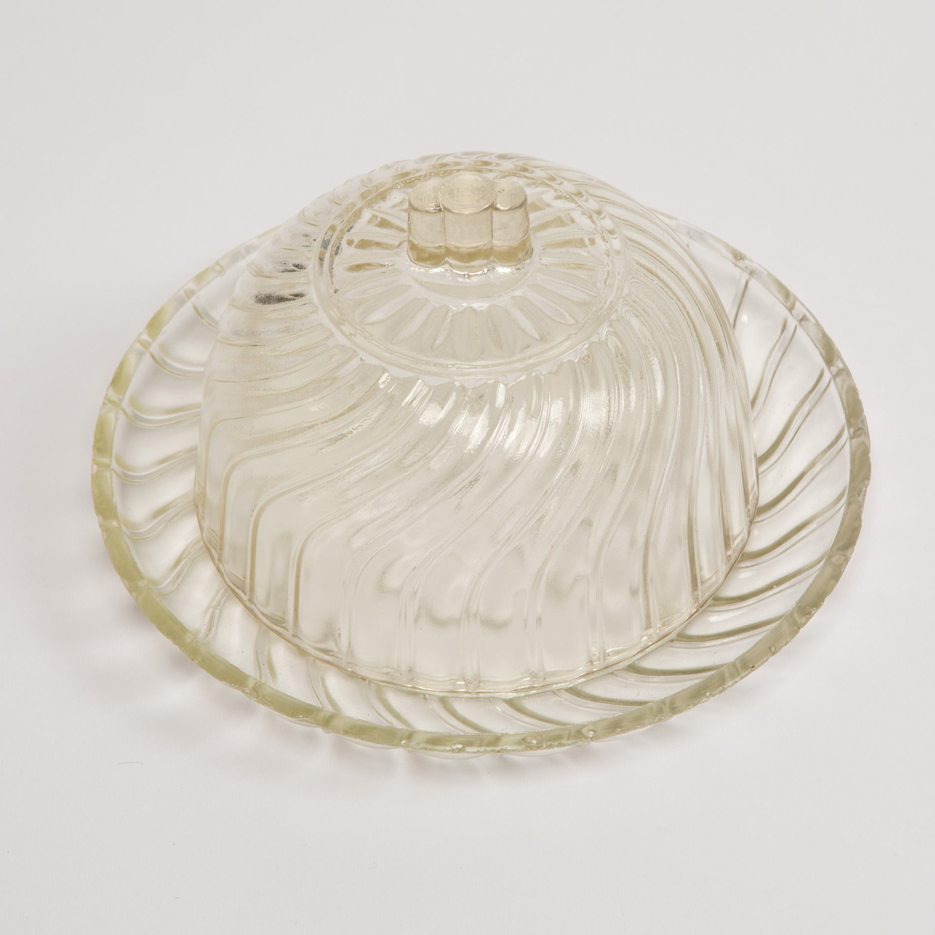 Glass Cheese Dish00002