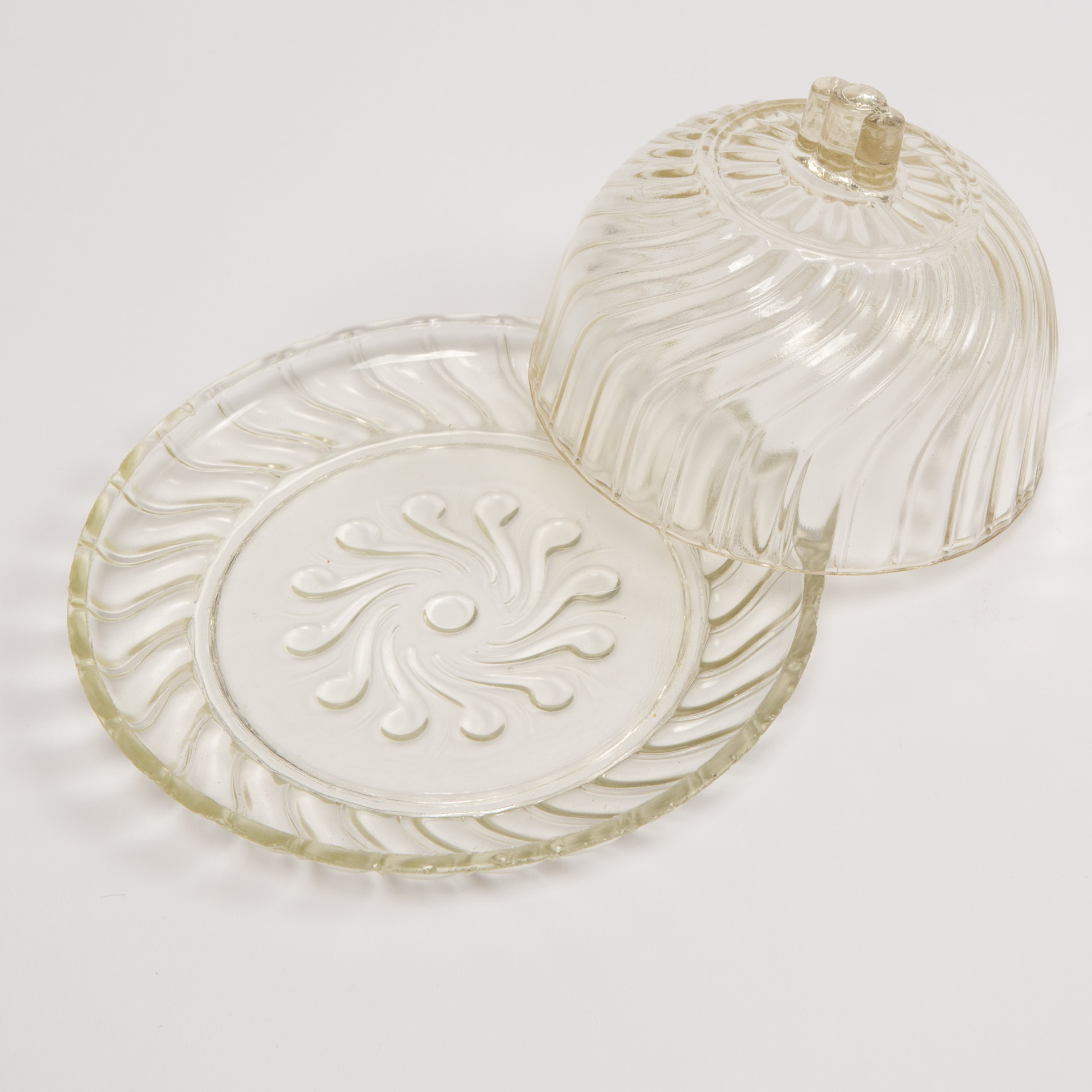 Glass Cheese Dish00003