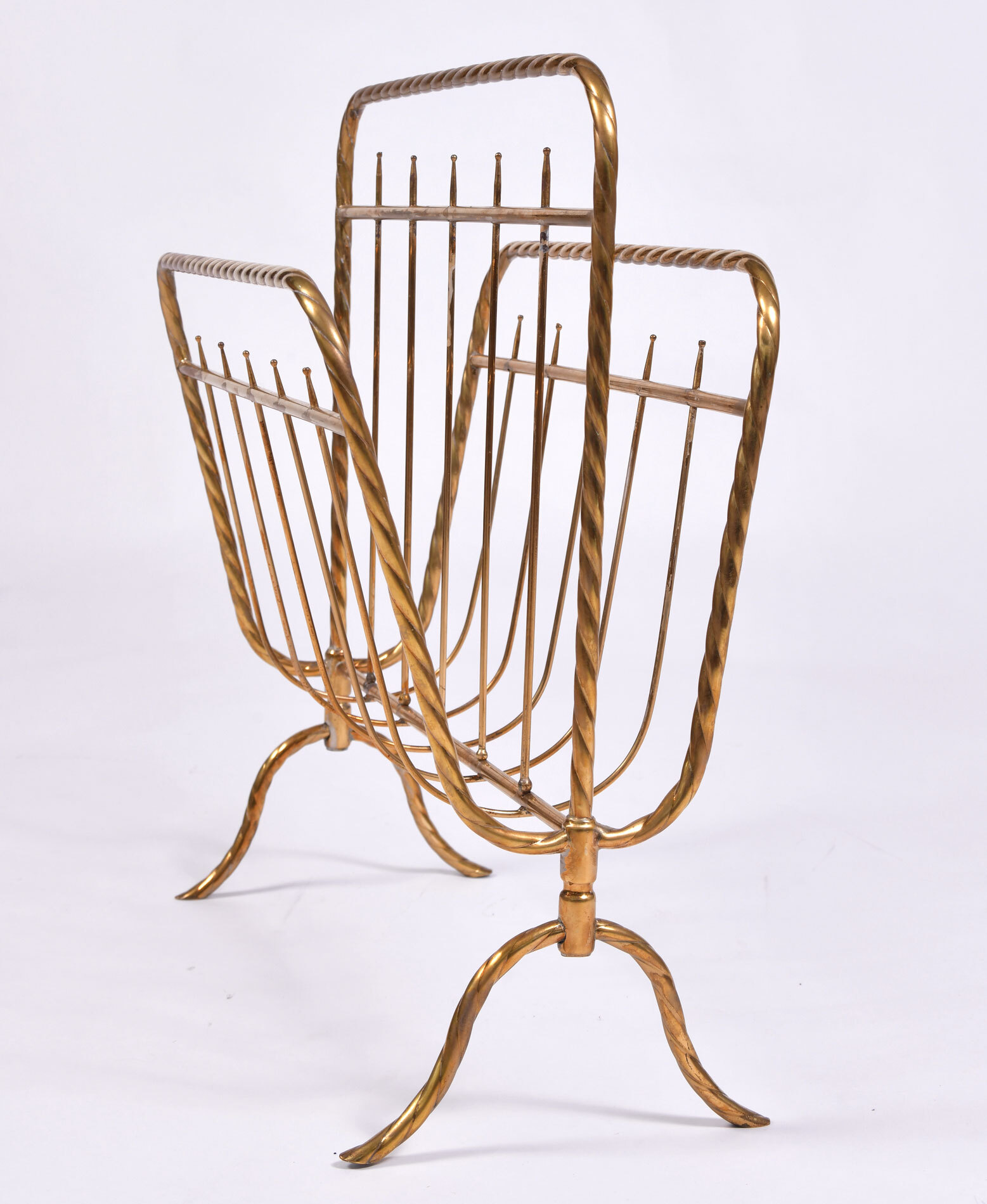 Italian Magazine Rack 03