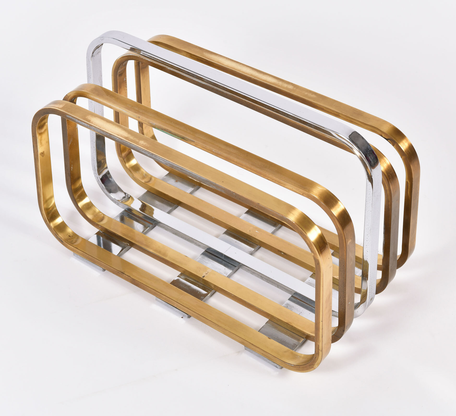 Magazine Rack By Romeo Rega 04