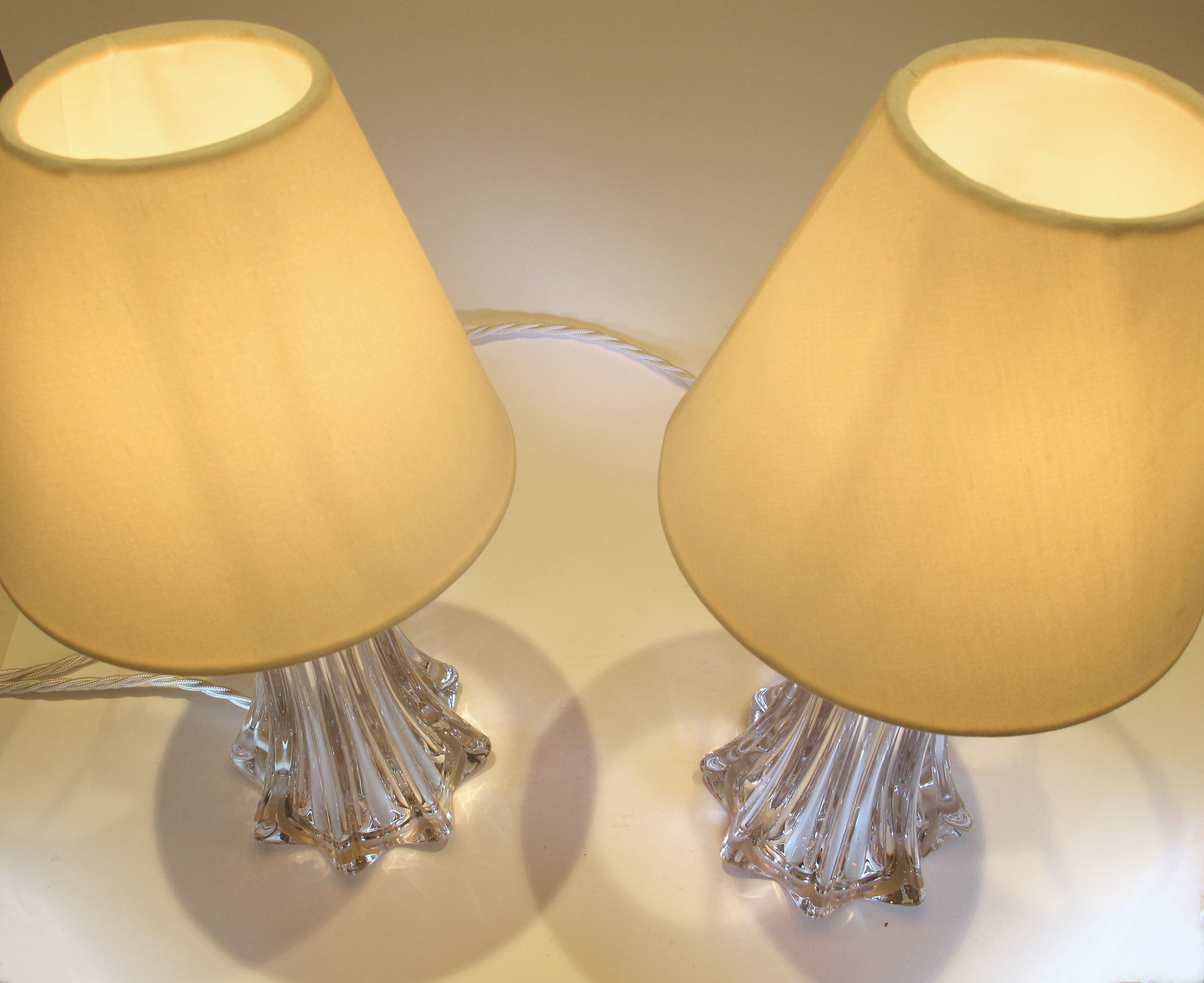 Pair Clear Val St Lamps 03