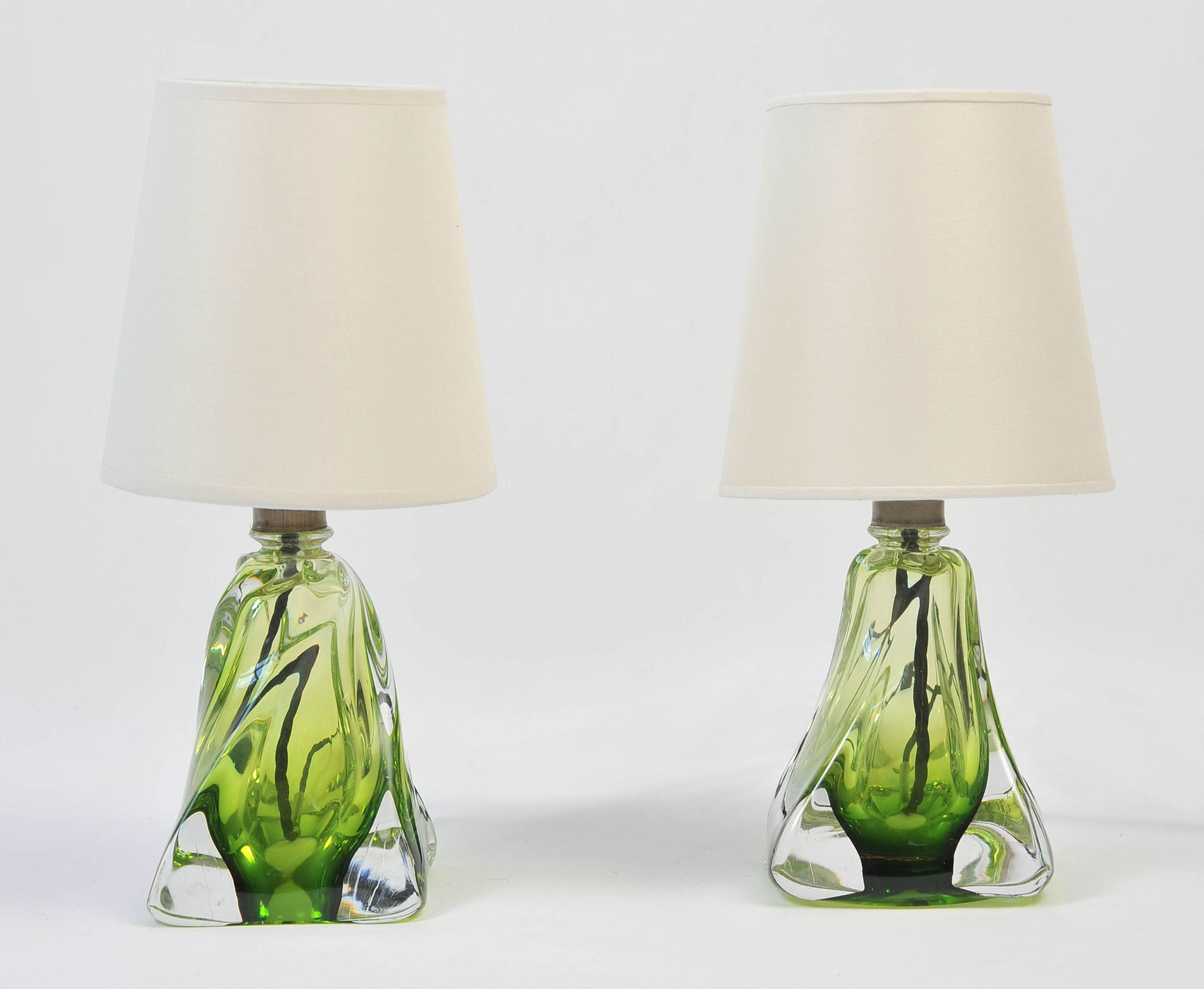 Pair Green Glasss Lamps 02