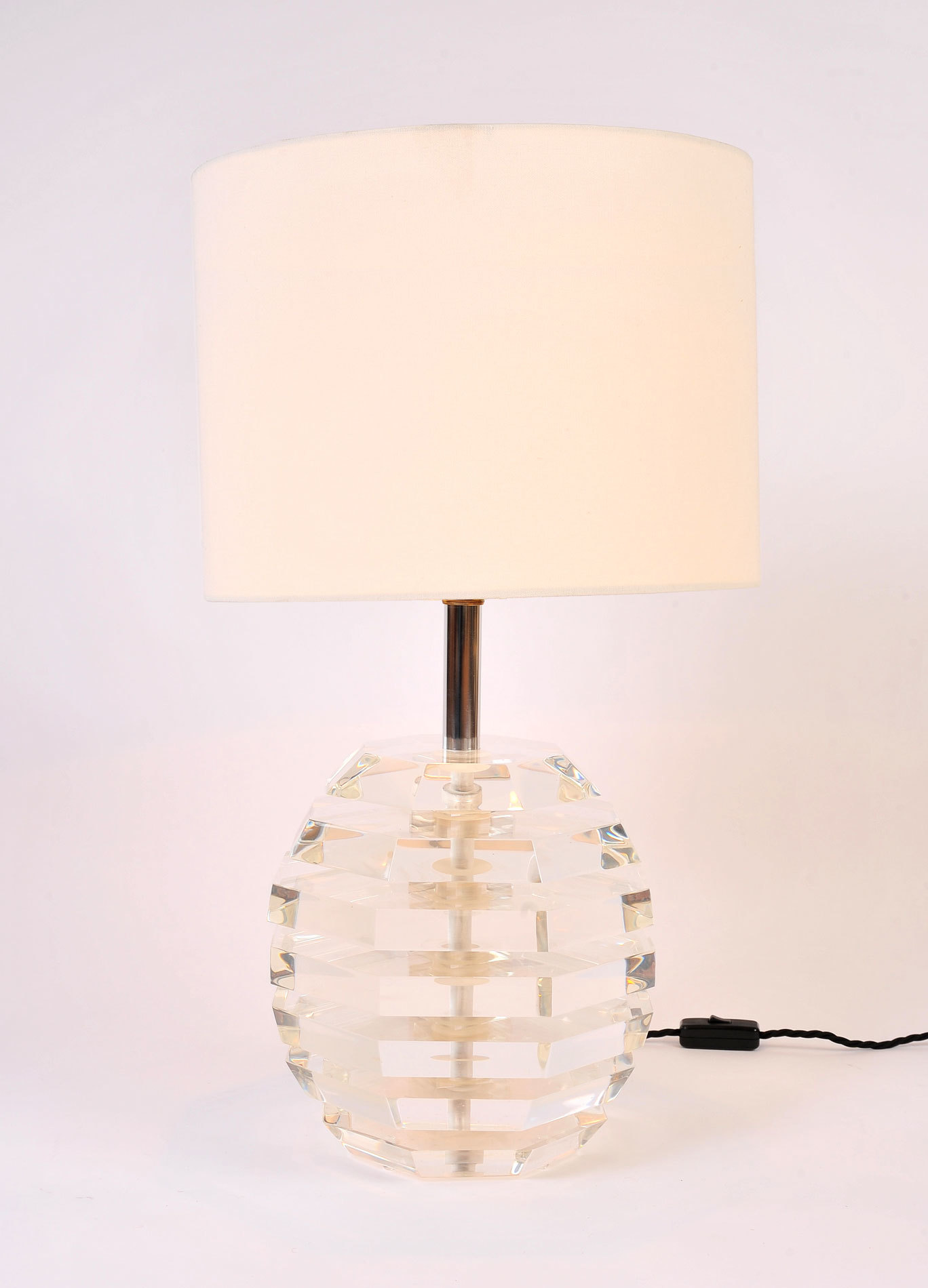 Pair Lucite Ball Lamps 02