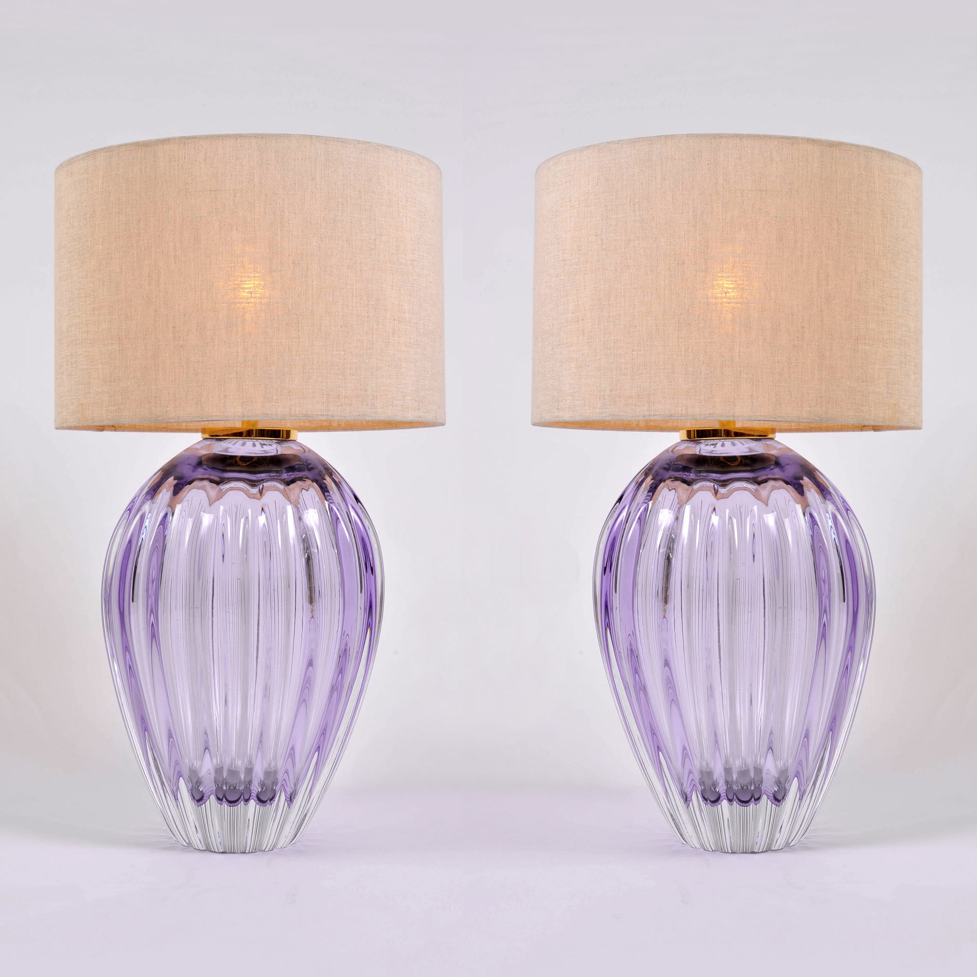 Pair Purple Vase Lamps 01