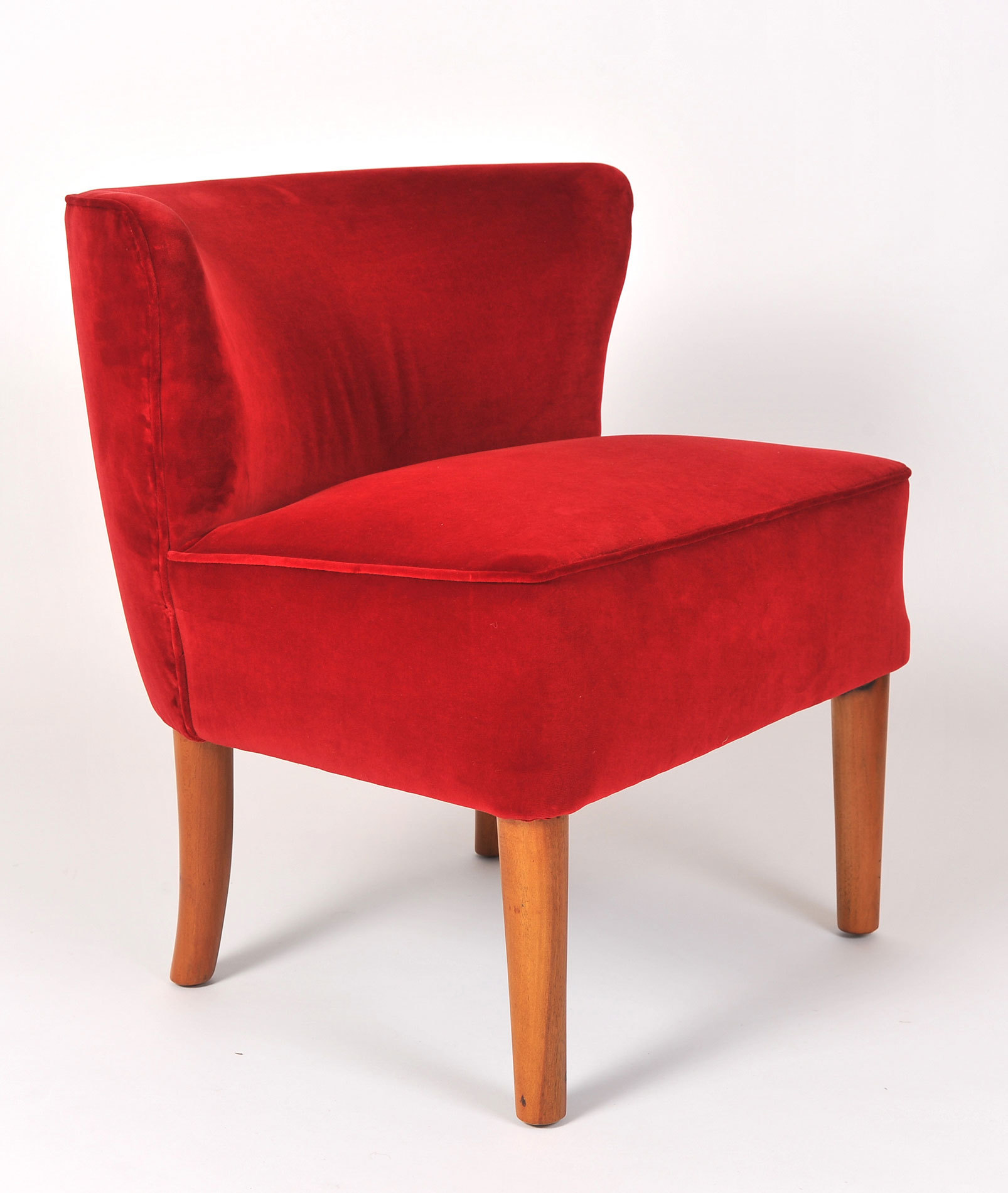 Pair Red Velvet Chairs 03