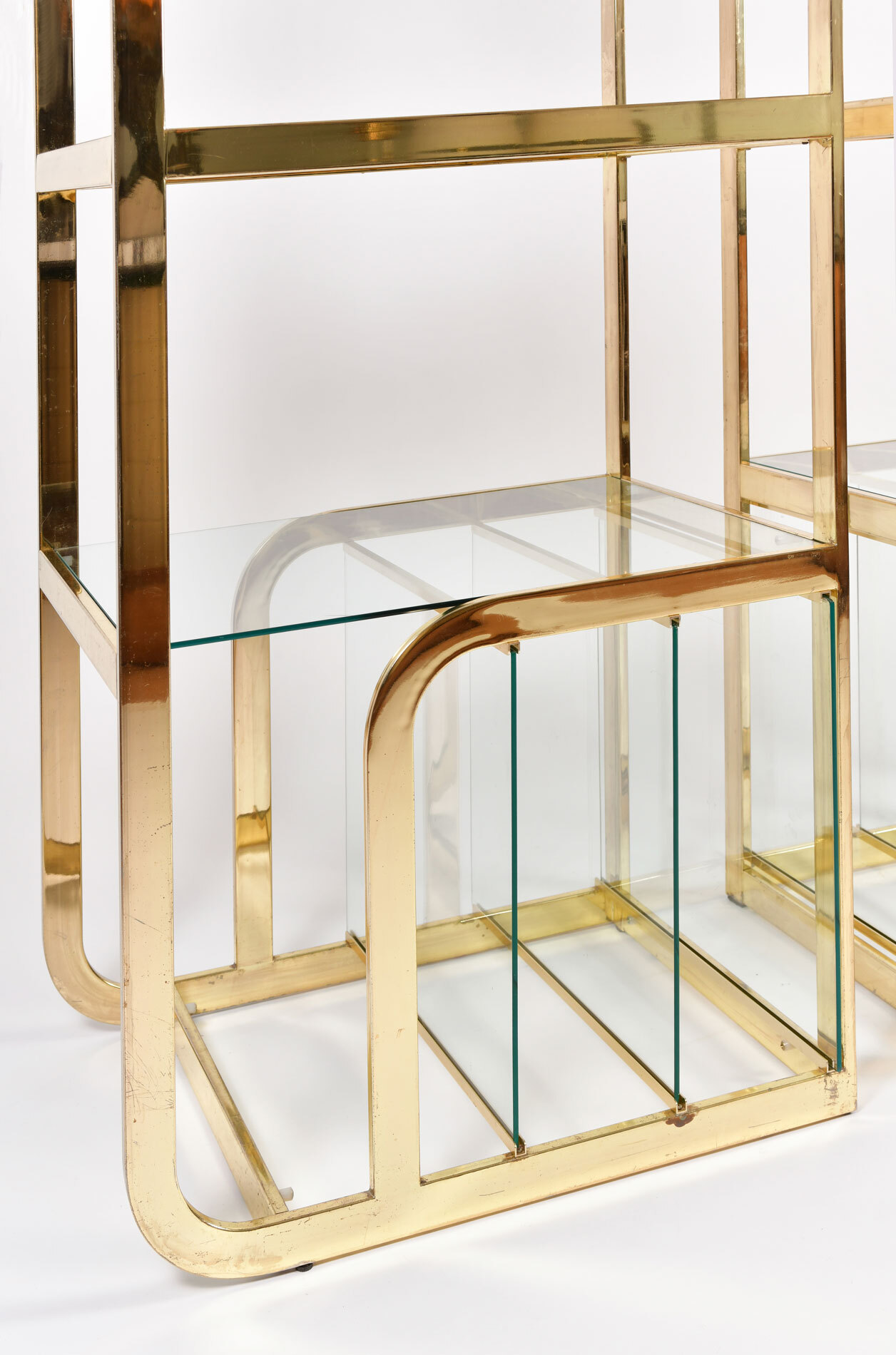 Pair Us Brass Display Shelves 04