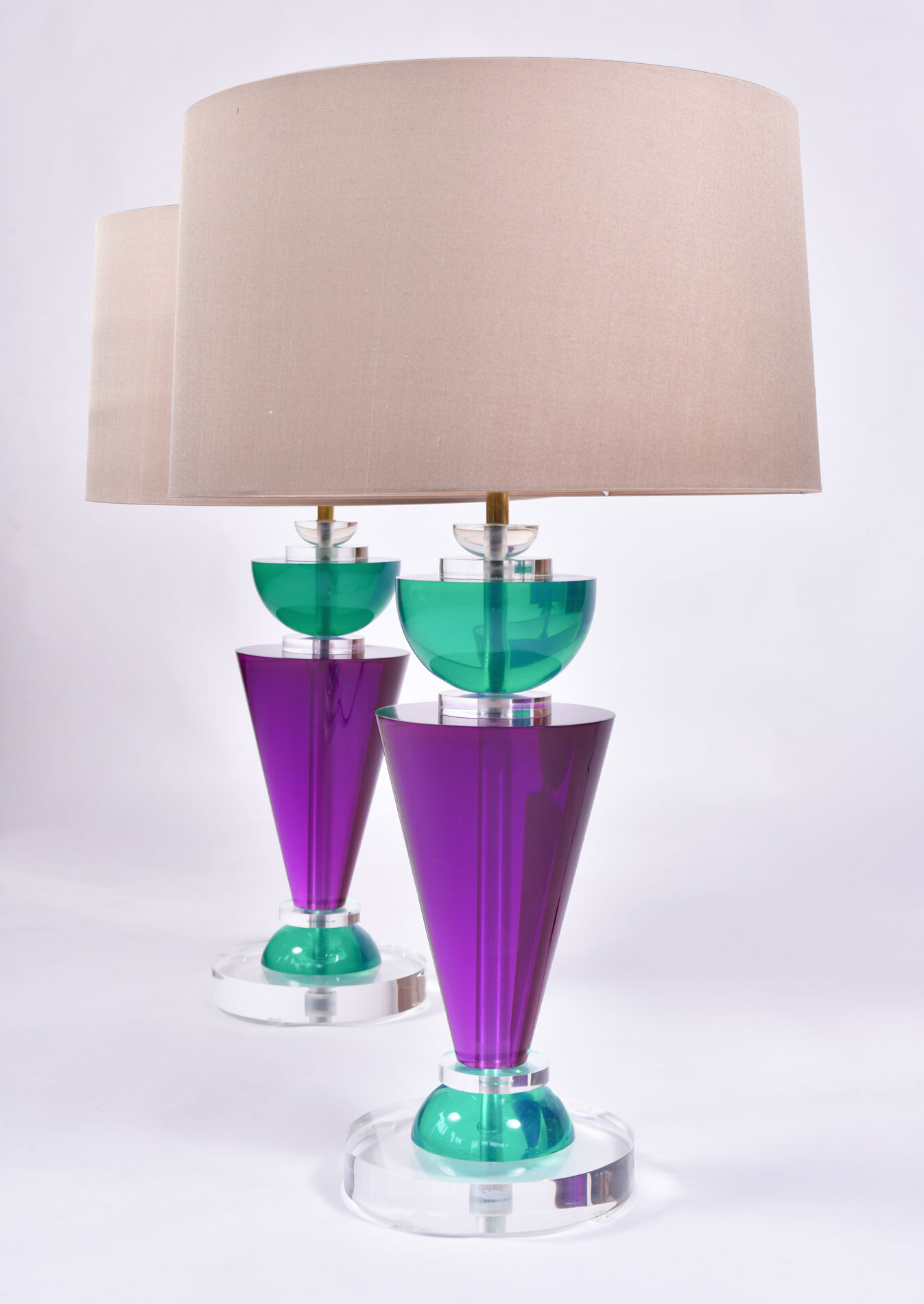 Pair Van Teal Lamps 02