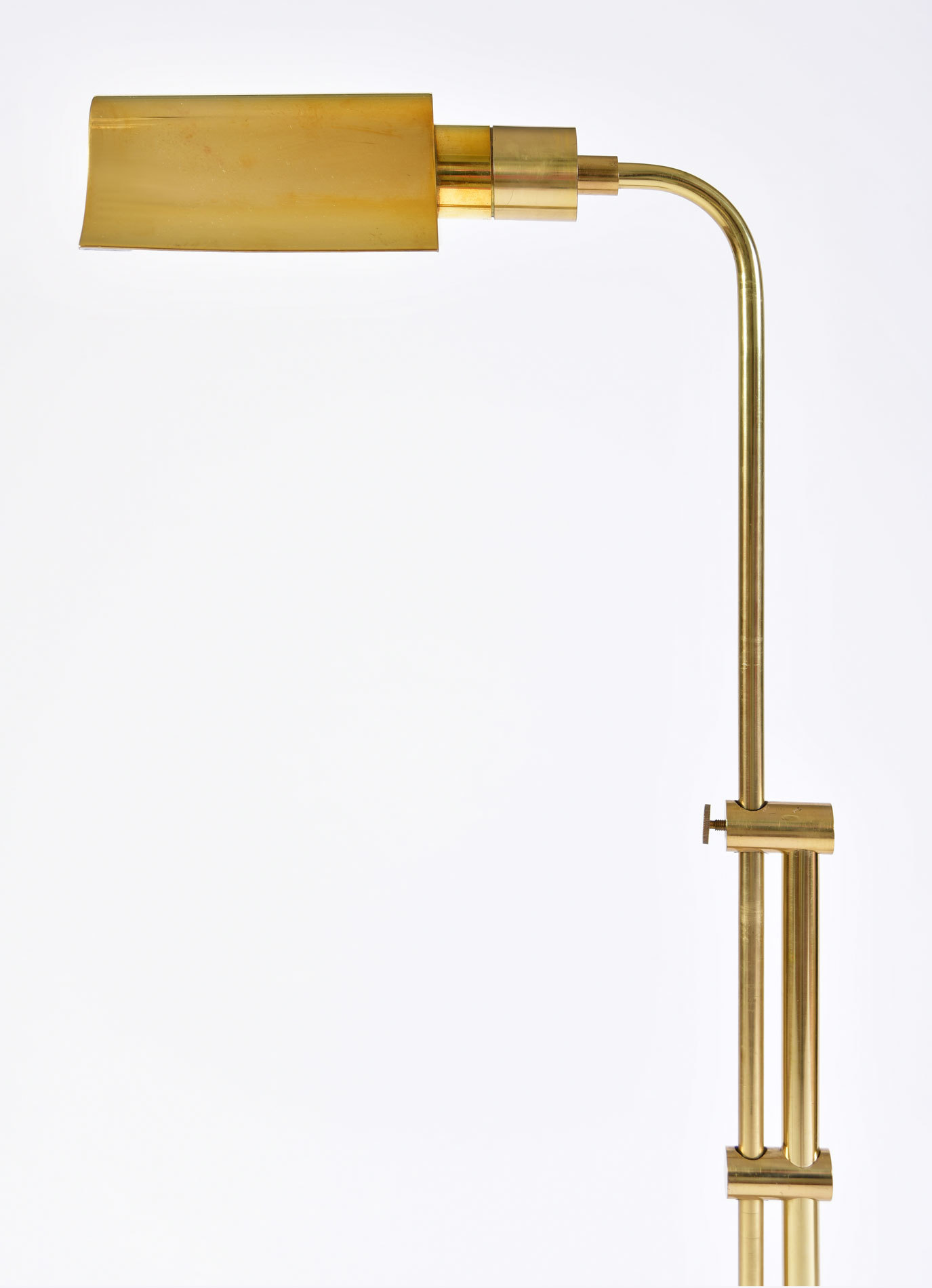 Pair Brass Us Standard Lamps 03