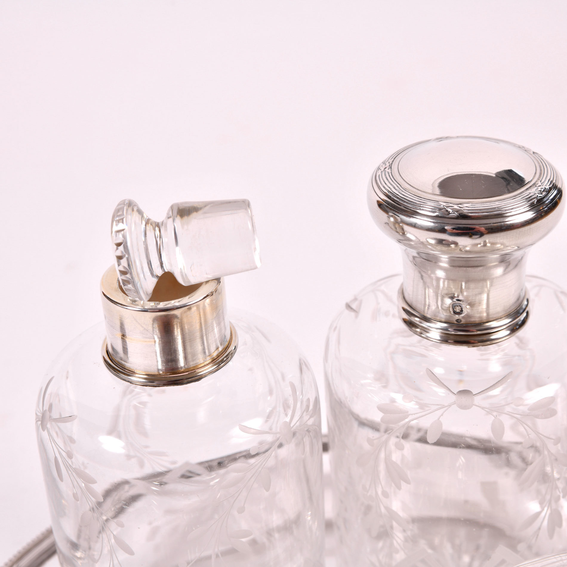 Scent Bottle Set 03