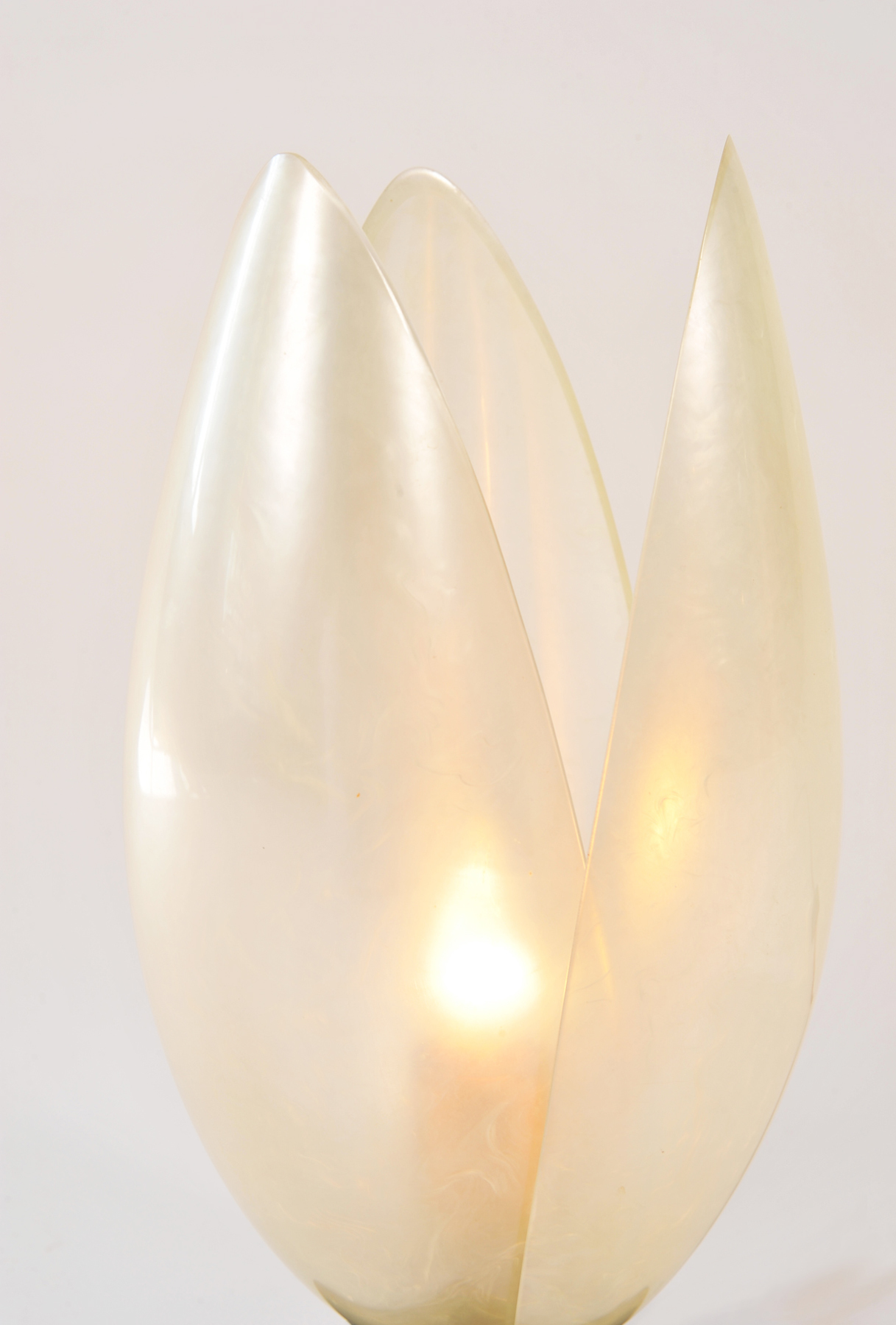 Single White Lotus Lamp 04