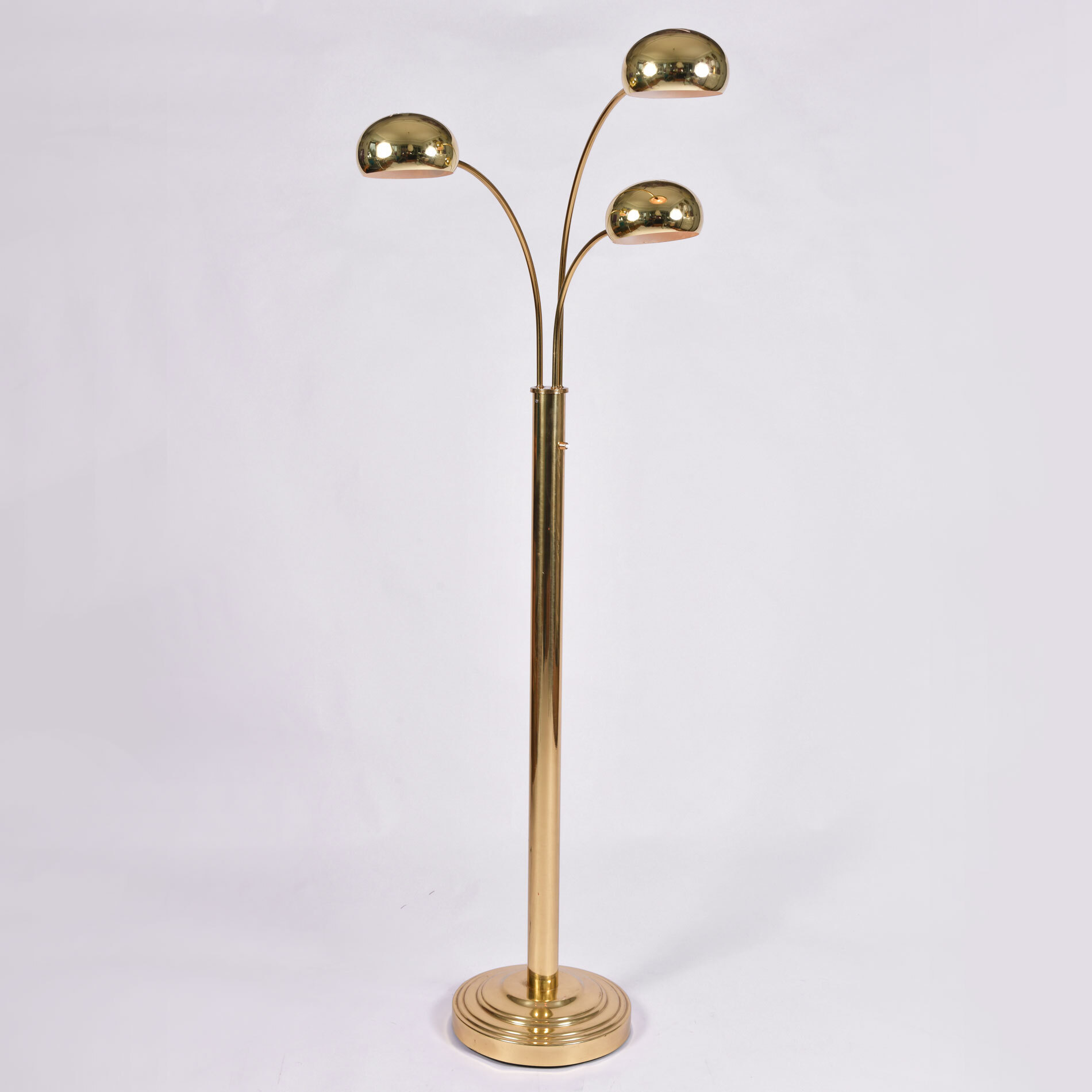 Us 1970S Brass Floor Lamp 01