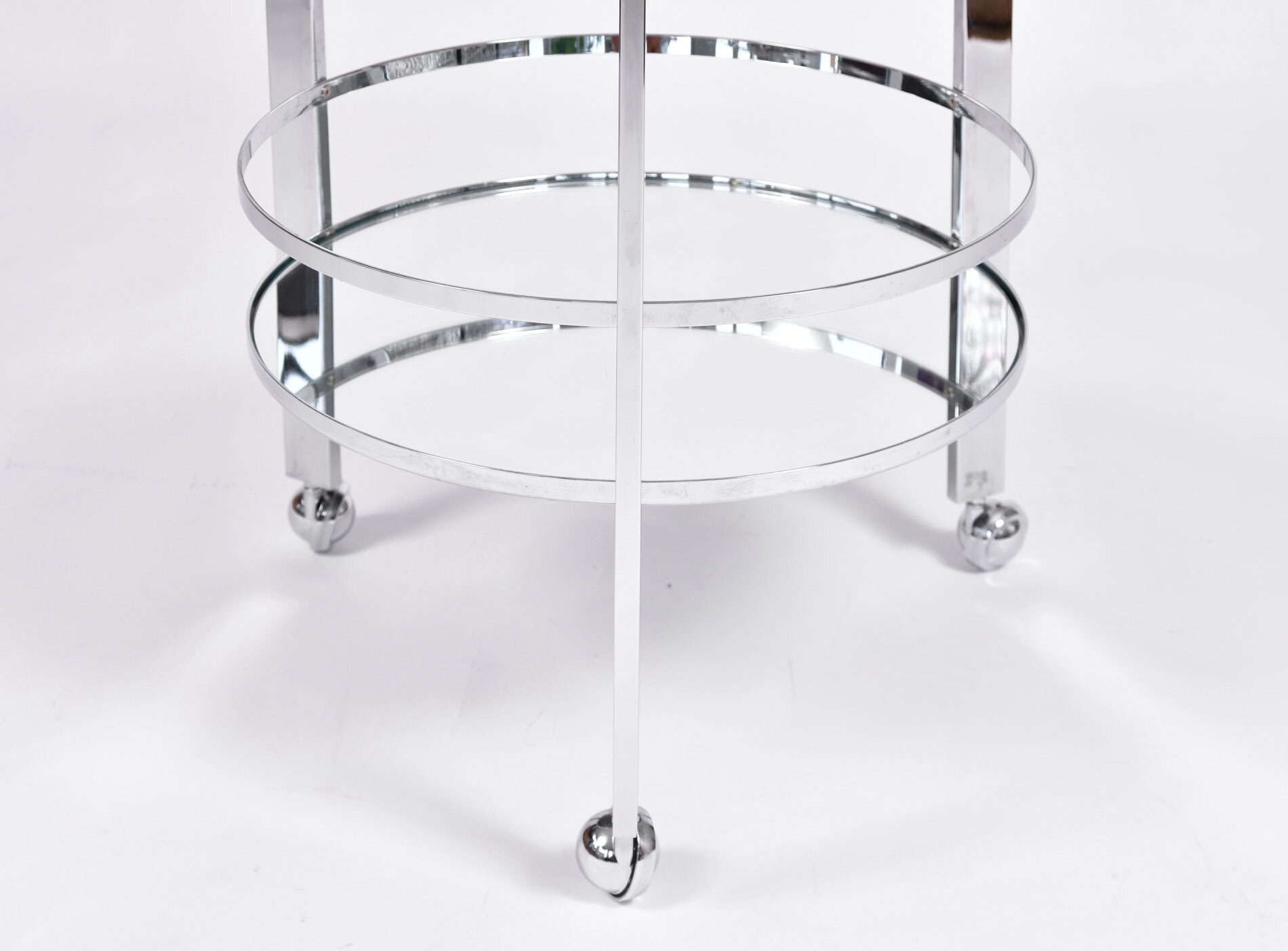 The image for Us Circular Chrome Drinks Trolley 02