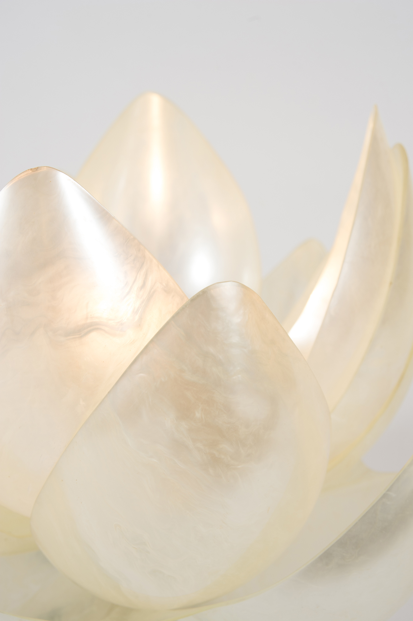 Valerie Wade Full Bloom Lamp –05