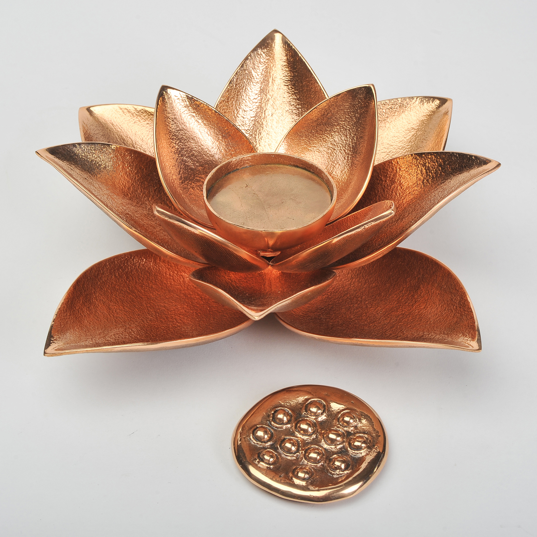 Valerie Wade Cast Broze Lotus Candle 04