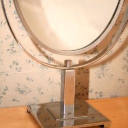 The image for Valerie Wade Mt467 1950S American Oval Table Mirror 02