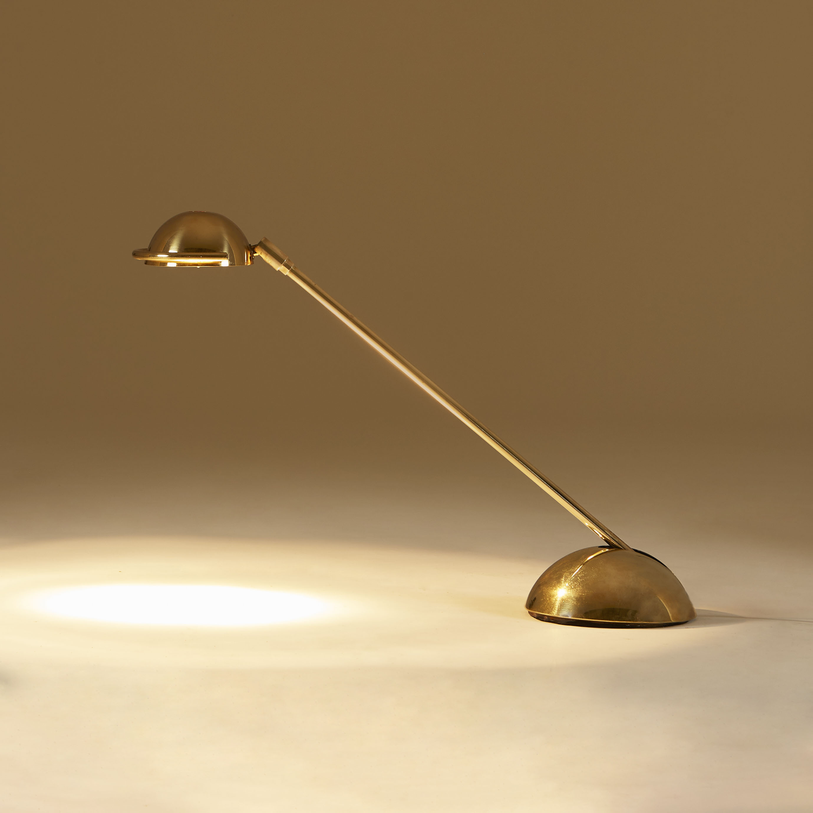 Brass Desk Lamp 153 V1