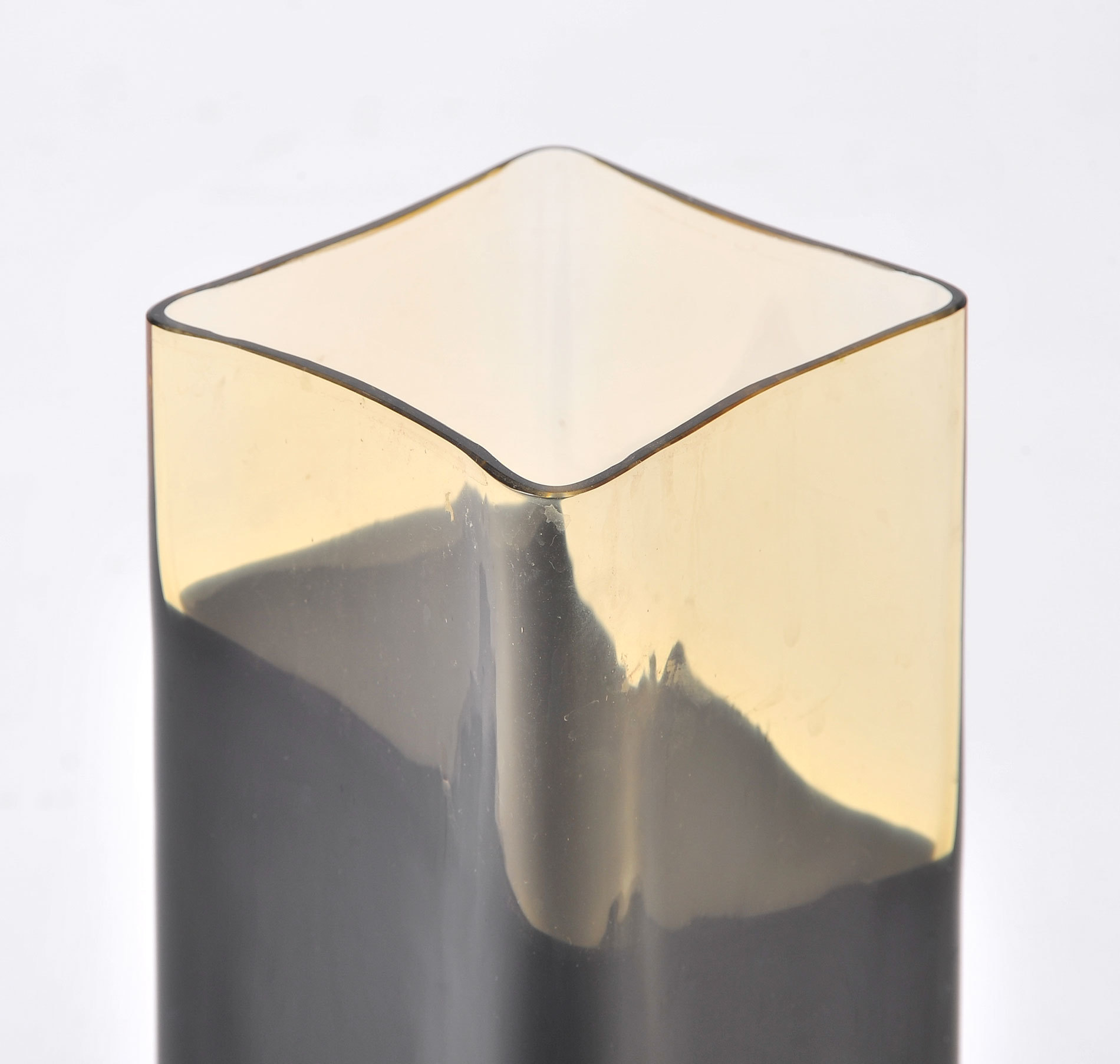 Black Glass Vase 04