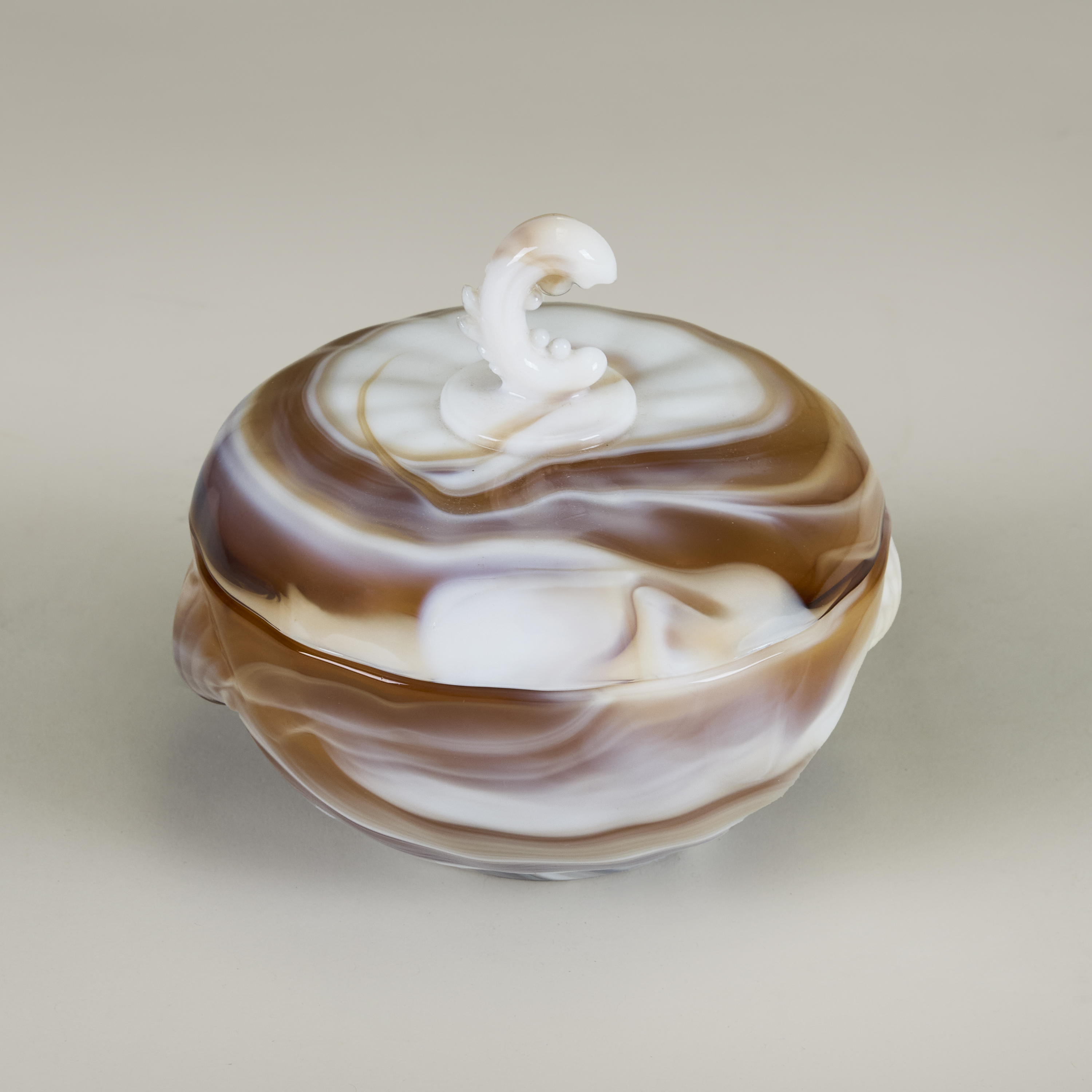 Caramel Glass Dish Valerie Wade 22 115 V1