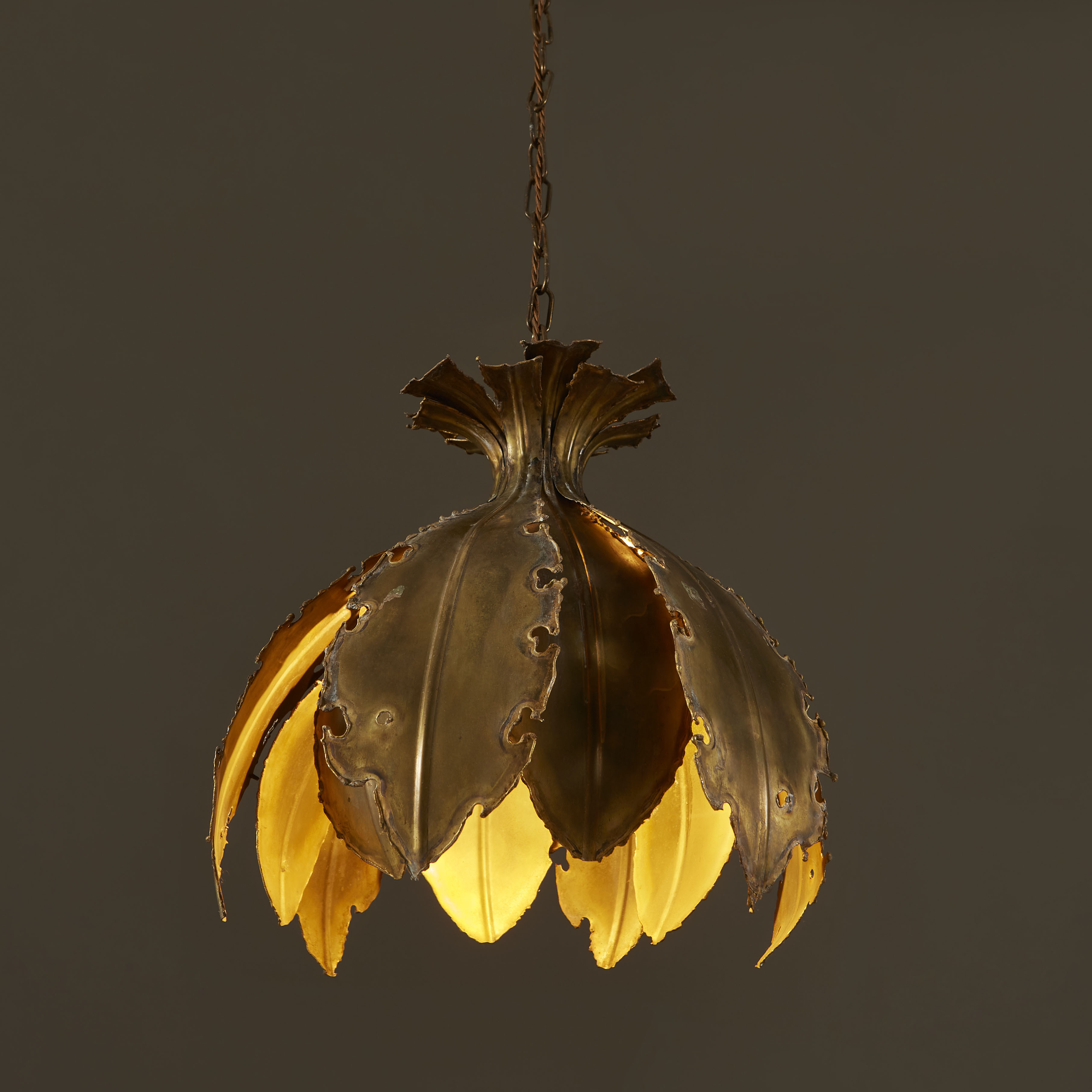 Artichoke Swedish Ceiling Light 212 V1