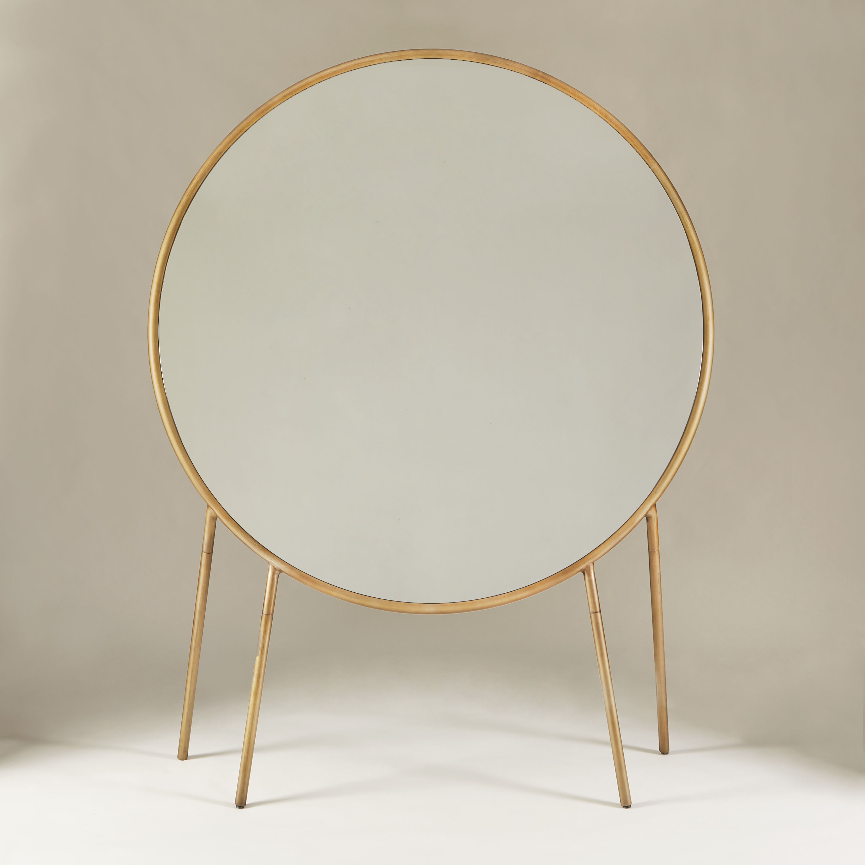 Large Circular Mirror 089 V1