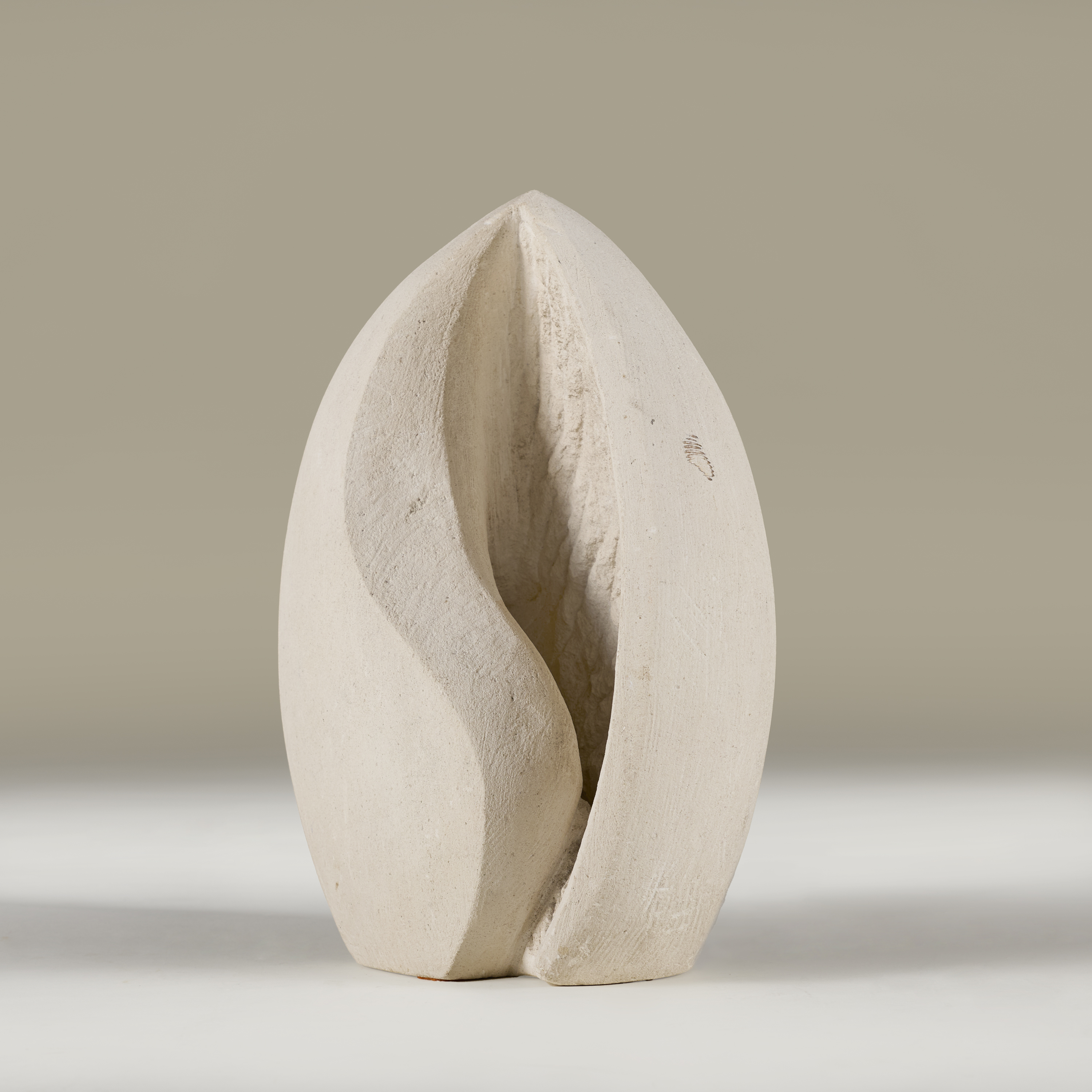 Limestone Lamp Valerie Wade 24 027 V1