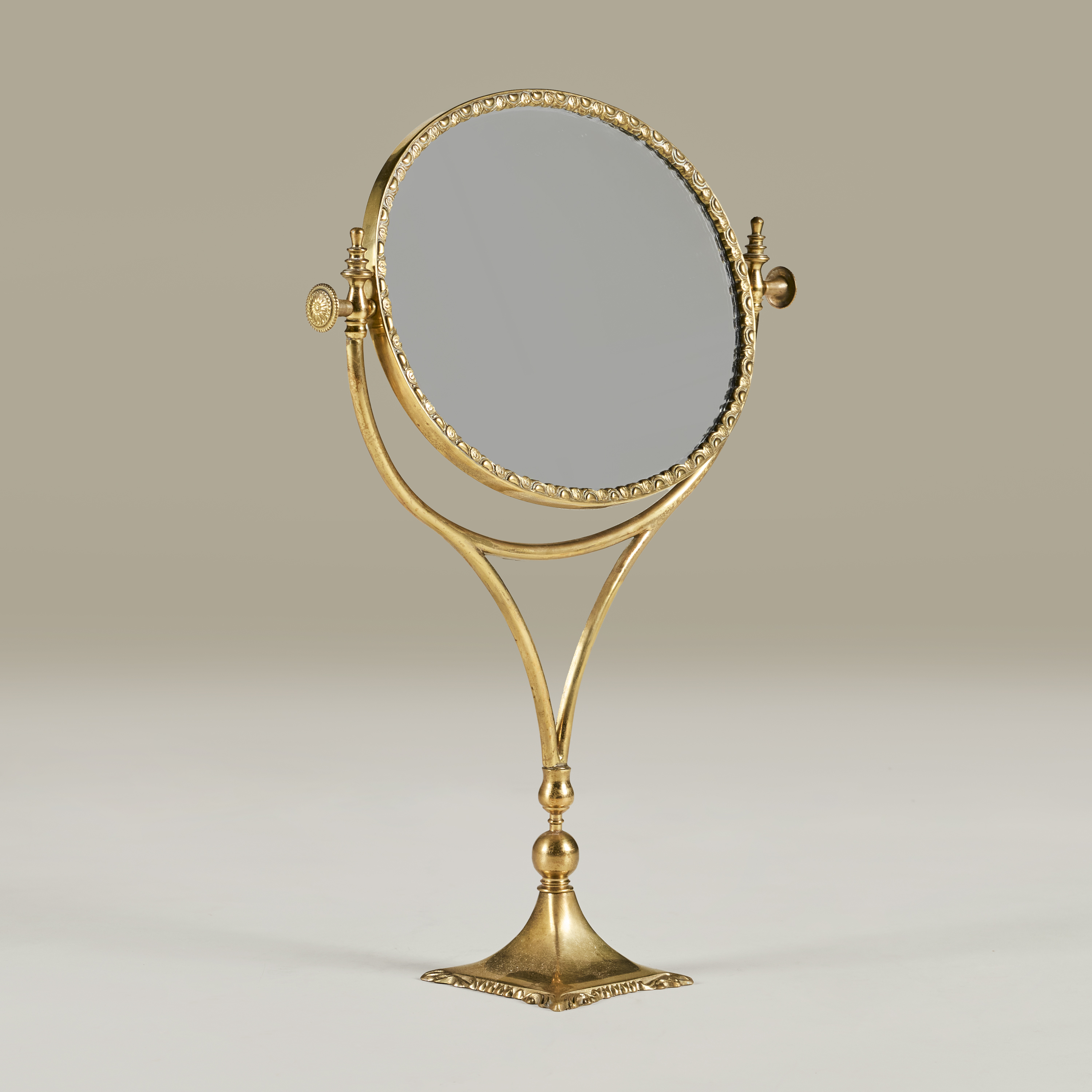Italian Oval Table Mirror Valerie Wade 23 247 V1