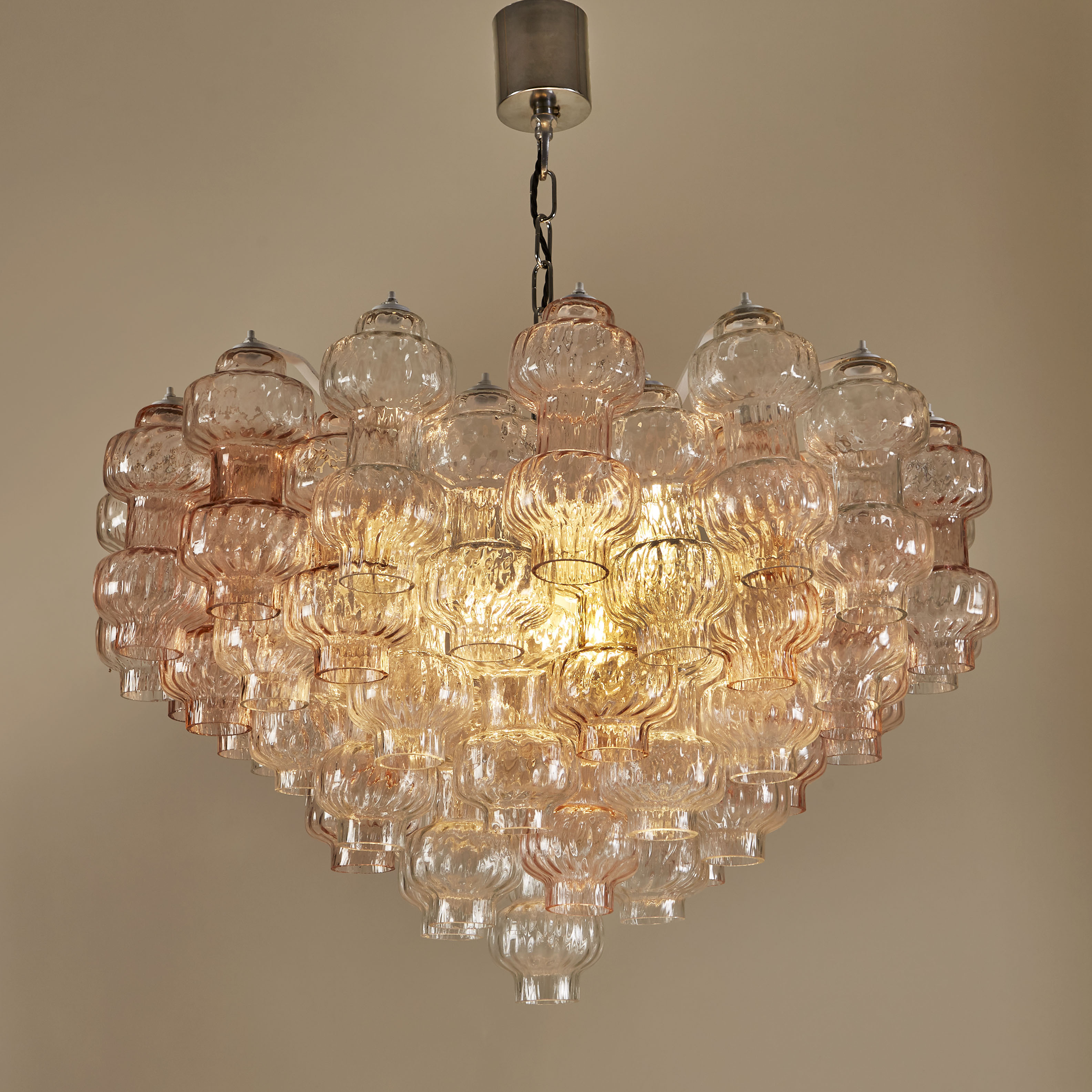 Whitepink Chandelier 0133 V1