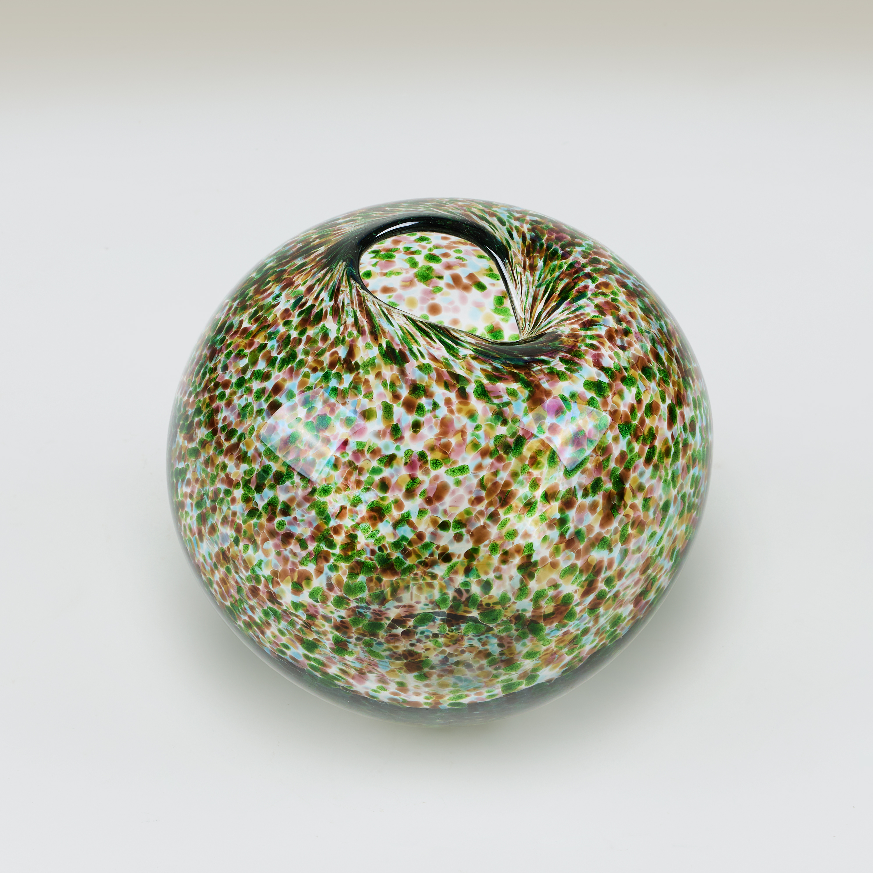Curio Forest Vase Valerie Wade 27 161 V1