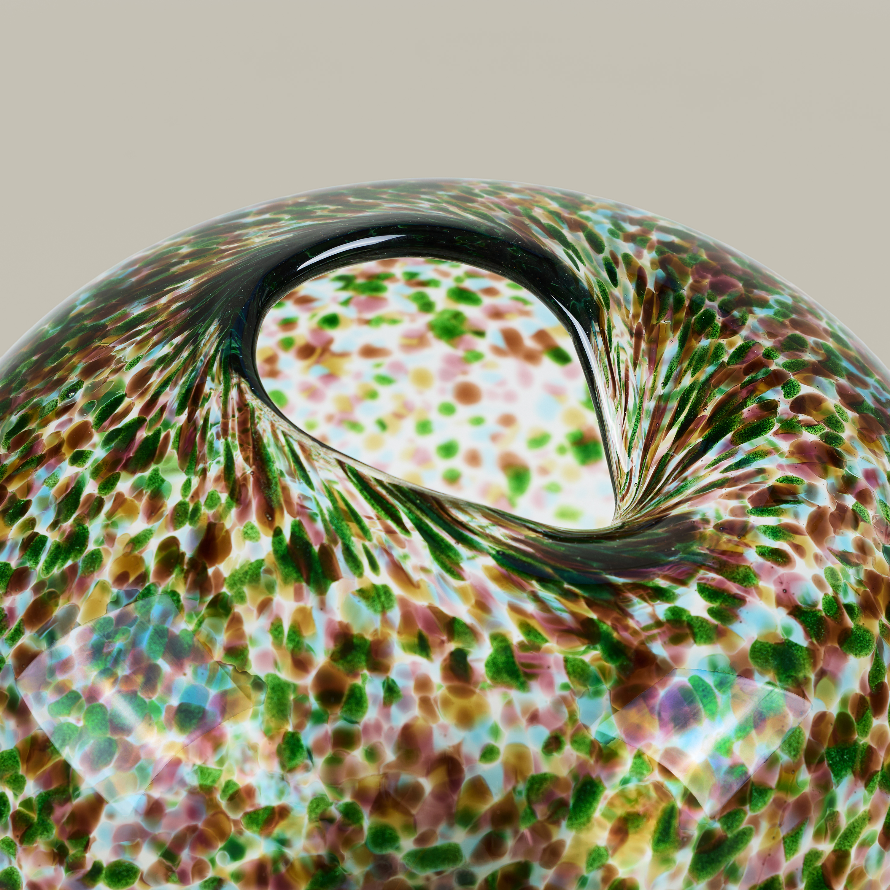 Curio Forest Vase Valerie Wade 27 162 V1