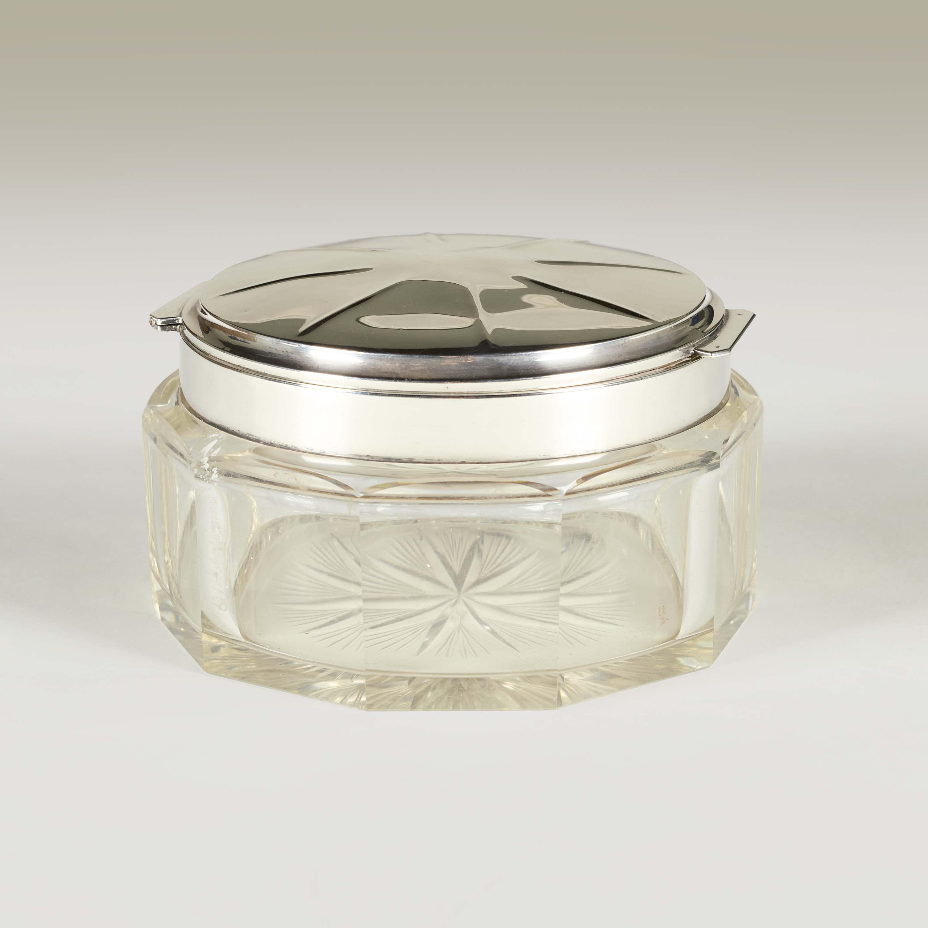 Art Deco Silver Box  Valerie Wade 23 105 V1