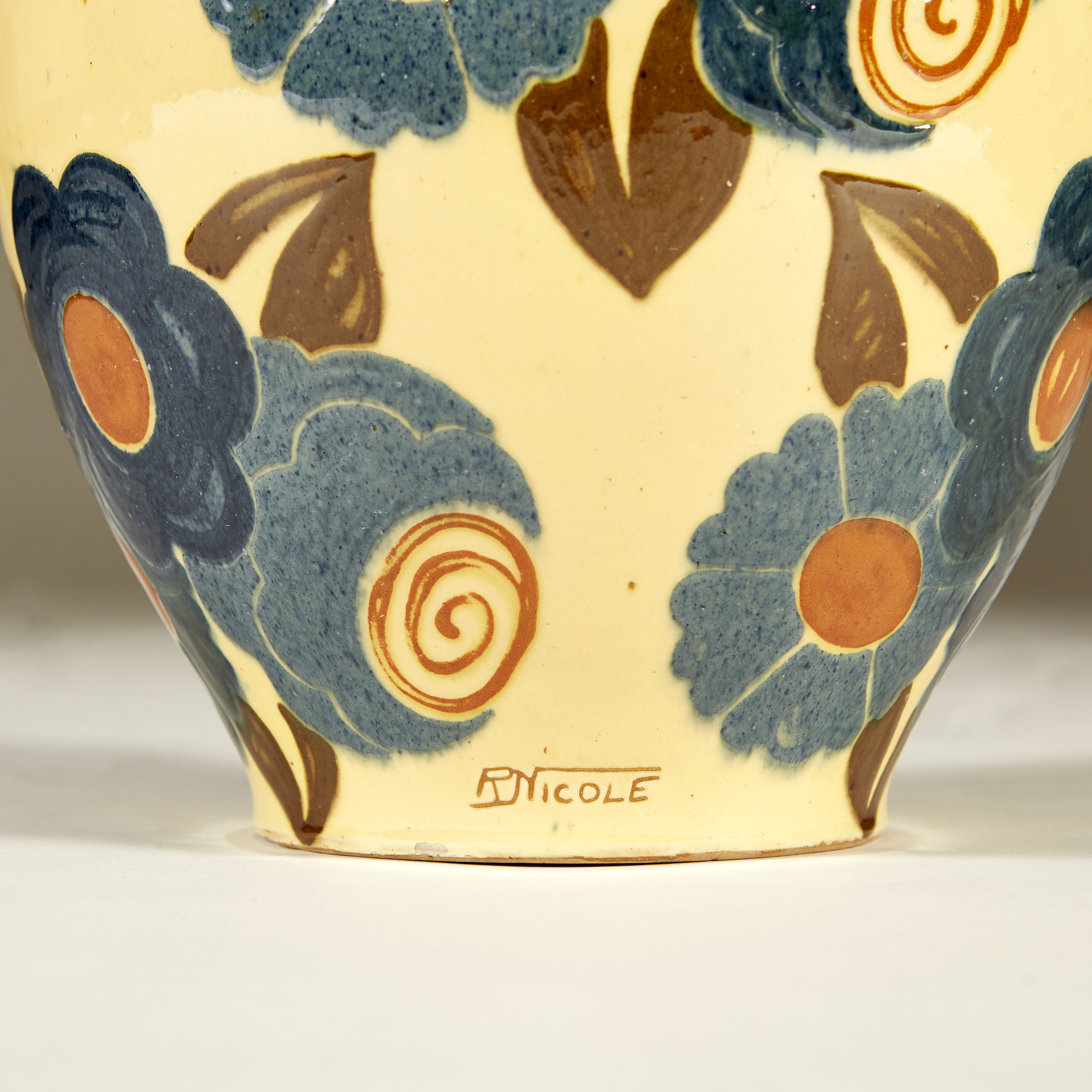 Rene Nicole Vase 0033 V1