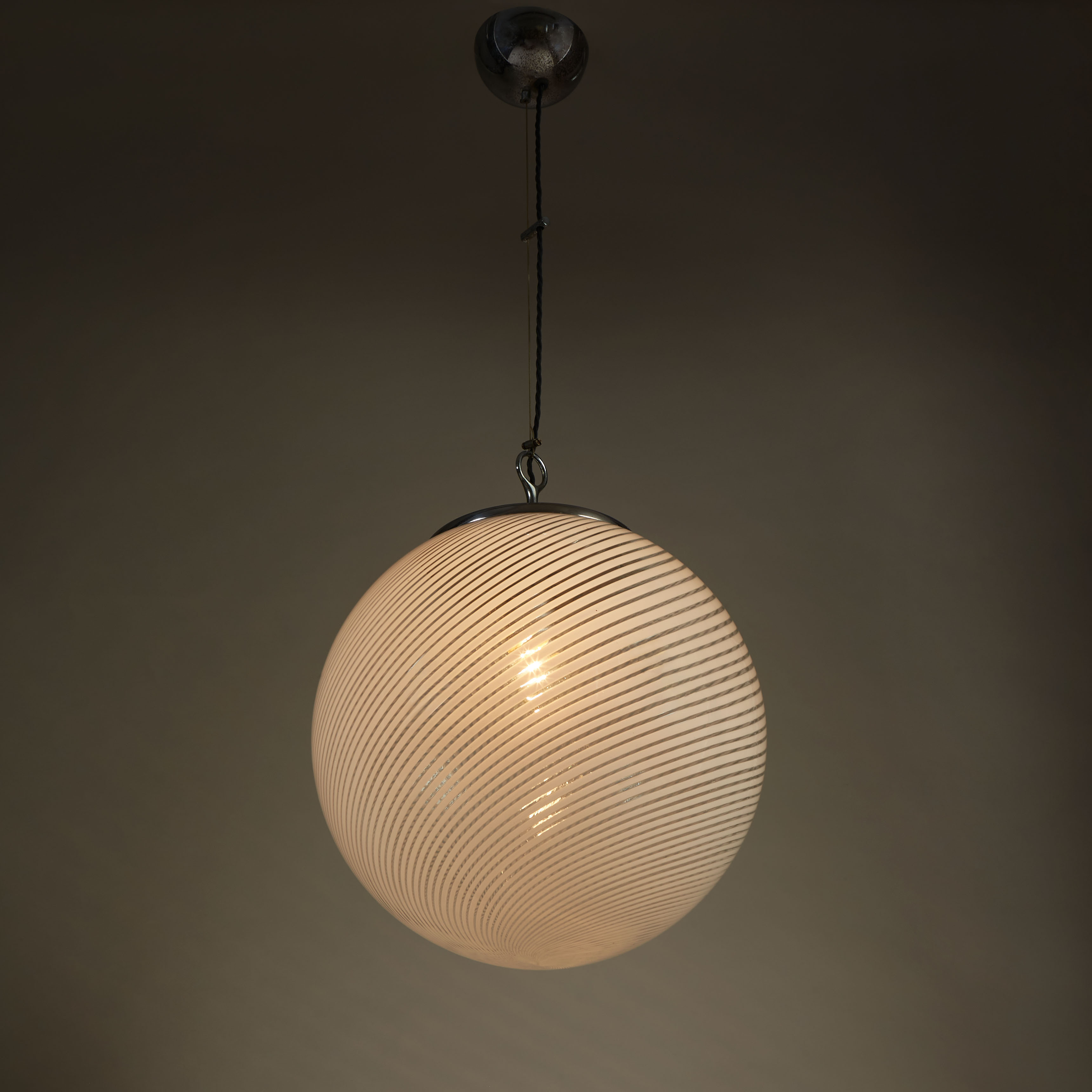 Italian Swirl Ball Lamp 0100 V1