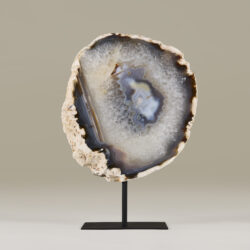 The image for Large Agate Slice Valerie Wade 24 165 V1