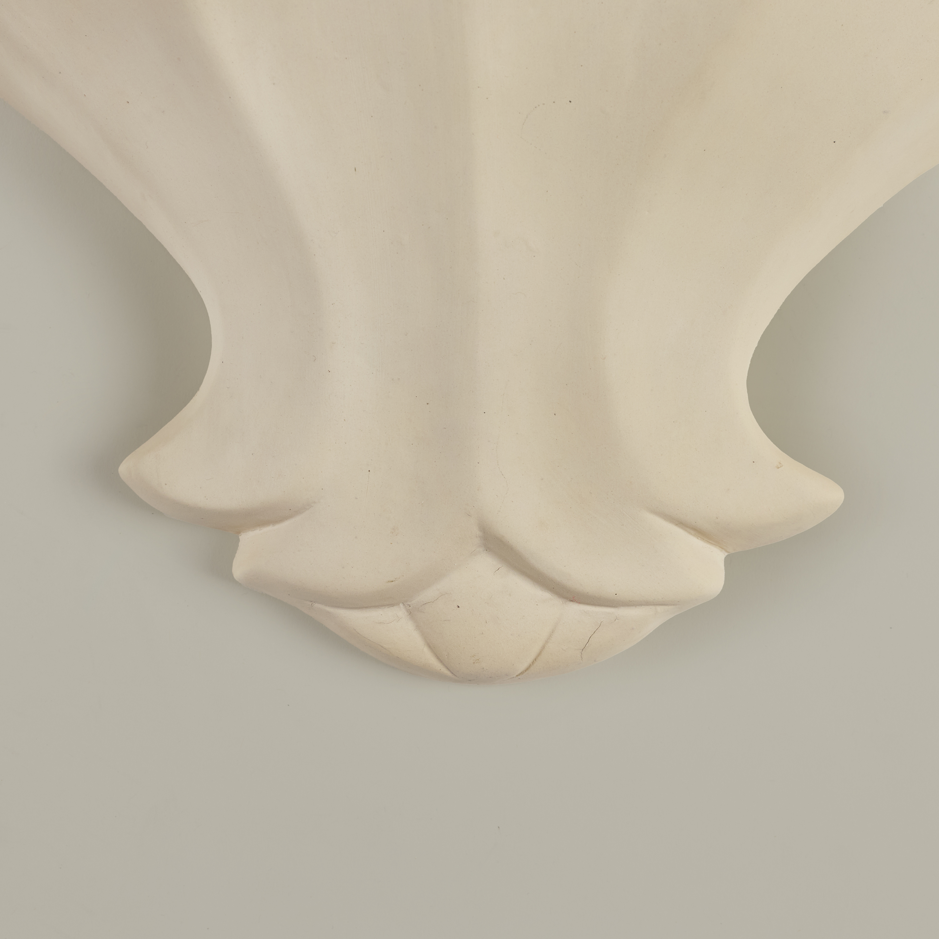 Fulham Pottery Wall Vase Valerie Wade 23 159 V1