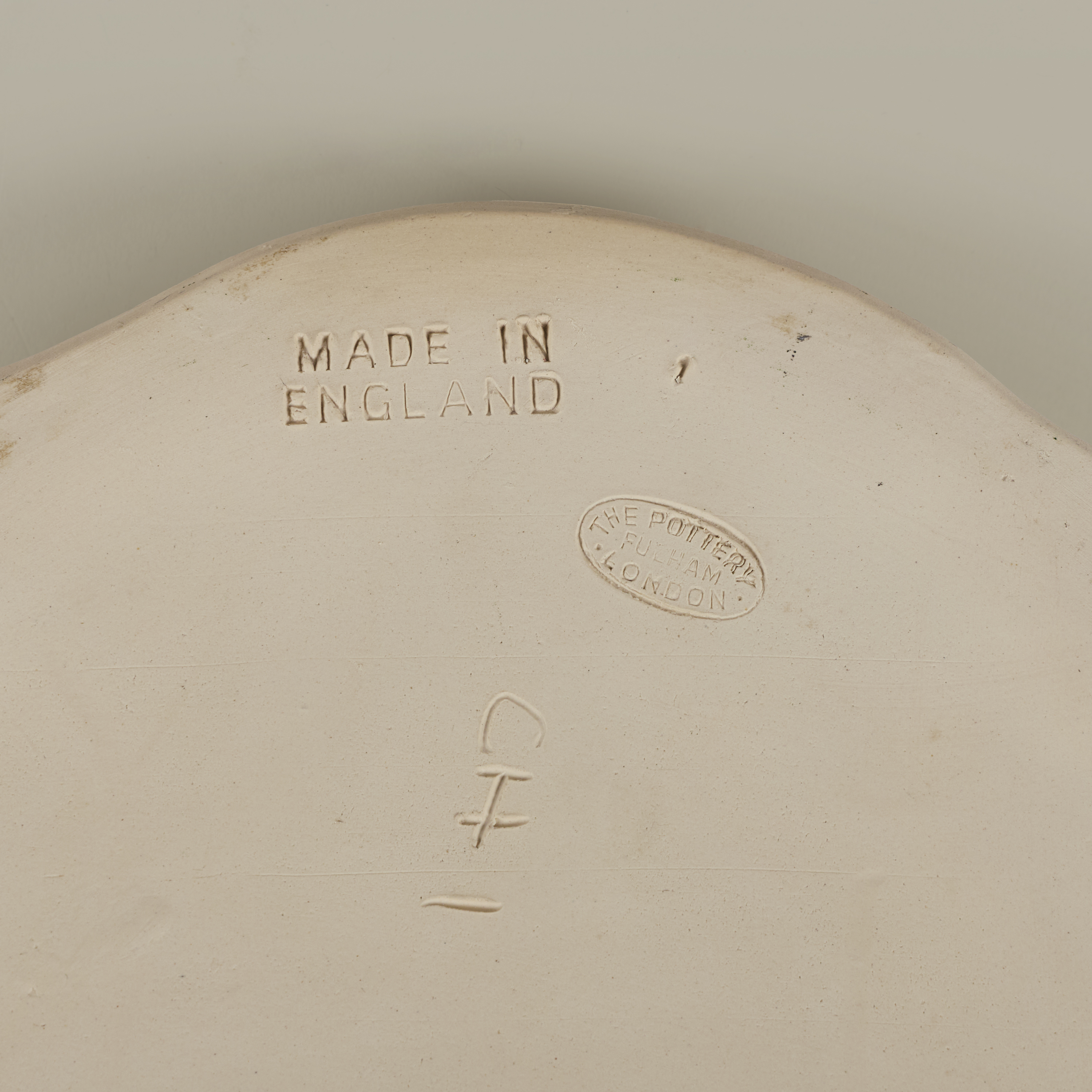Fulham Pottery Wall Vase Valerie Wade 23 160 V1